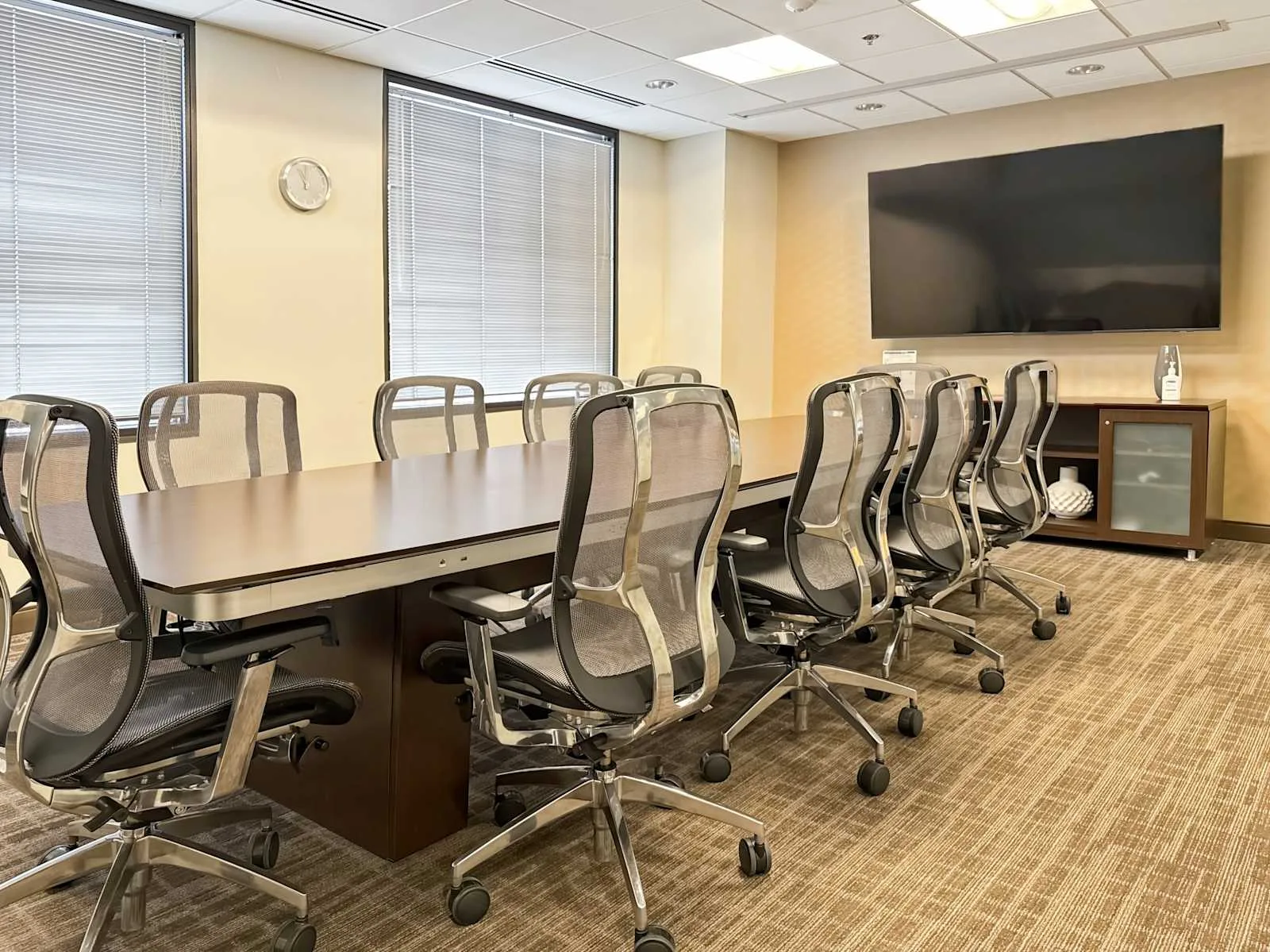 Regus NC, Raleigh - Raleigh City Plaza, Meeting room for 10 people, Raleigh, NC