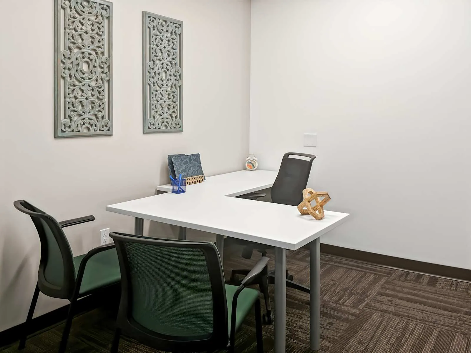 Regus ND, Fargo - 32nd Avenue, Private office, 1 desk, Fargo, ND