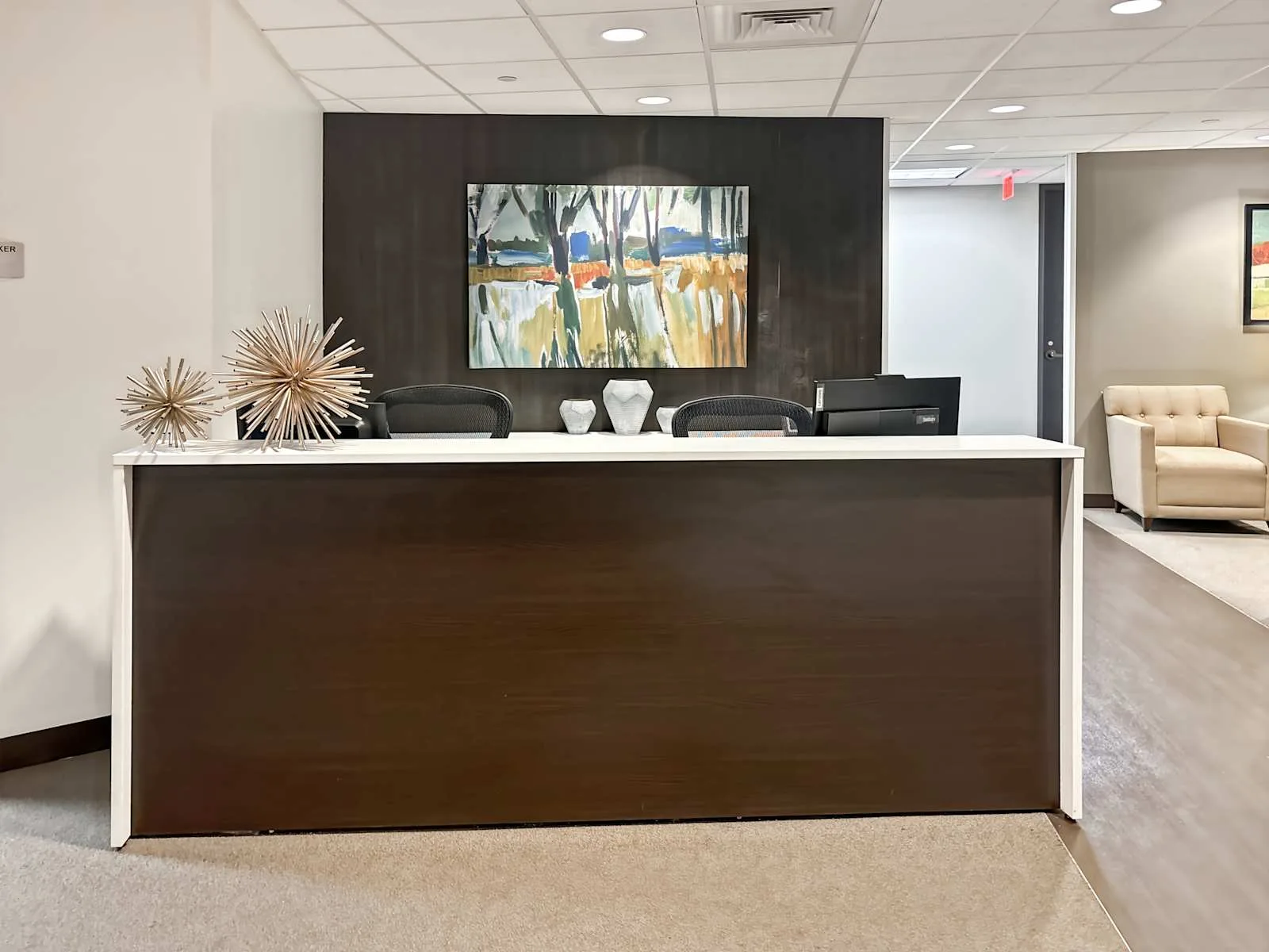Regus NE, Lincoln - U. S. Bank Building, Reception, Lincoln, NE