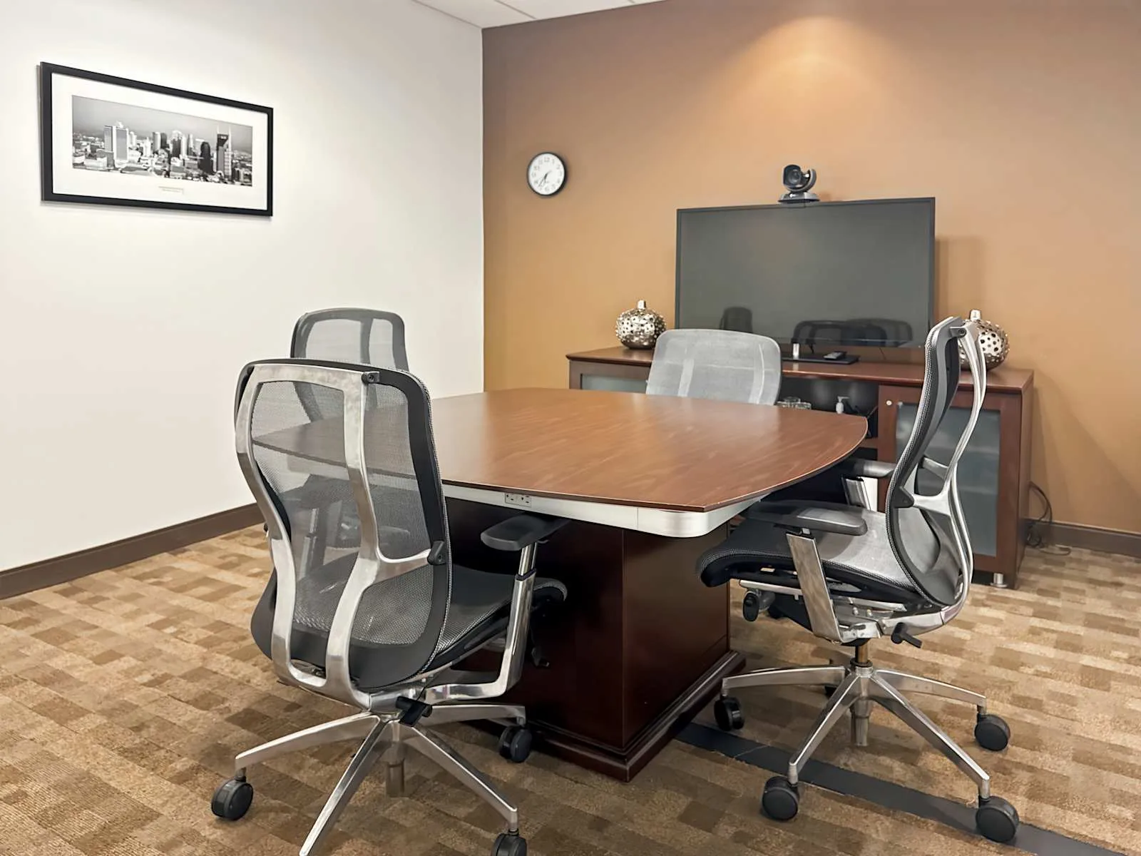 Regus LA, New Orleans - Downtown-Superdome, Meeting room for 4 people, New Orleans, LA