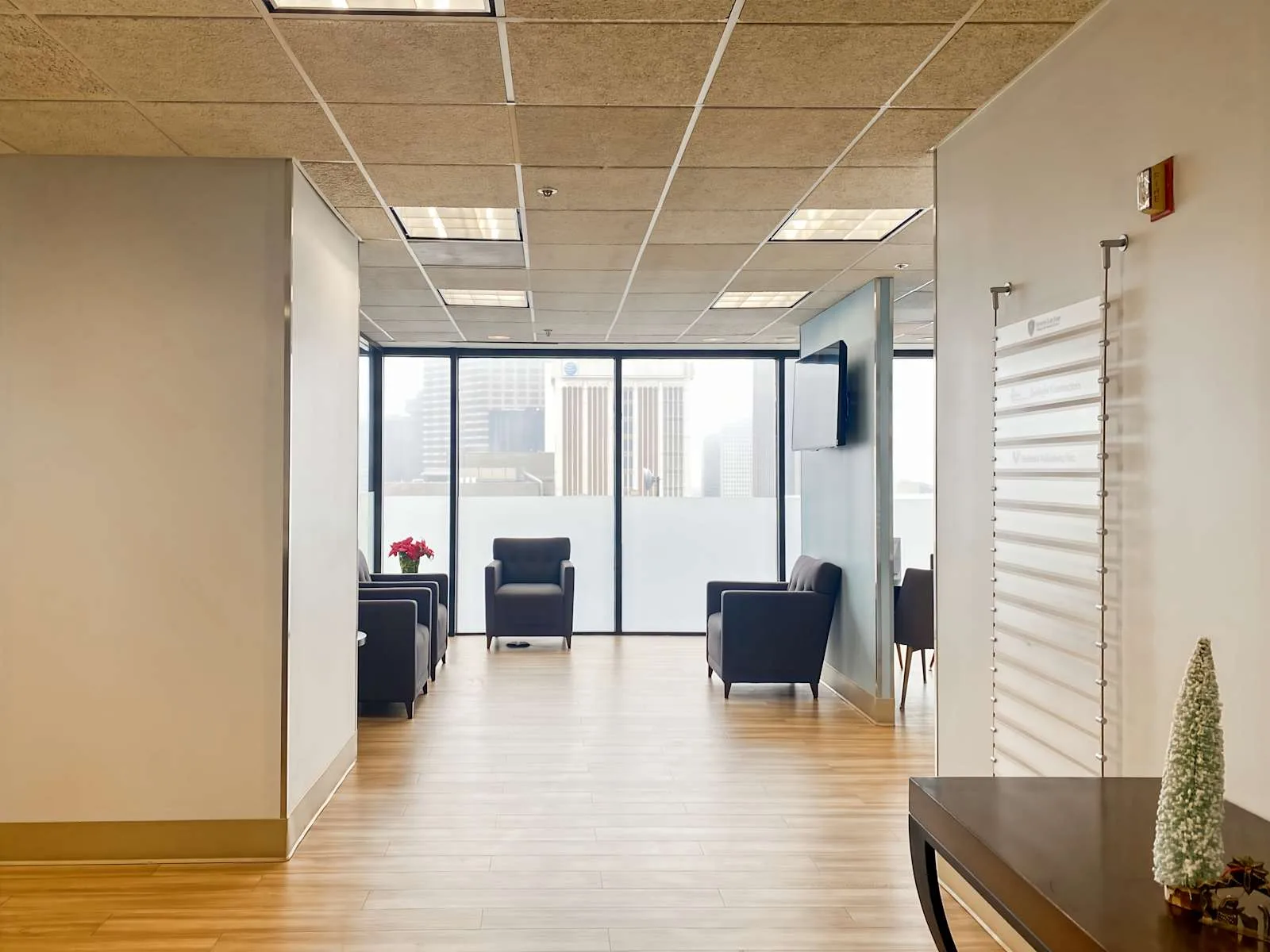 Regus LA, New Orleans - St Charles and Poydras, Lounge, New Orleans, LA