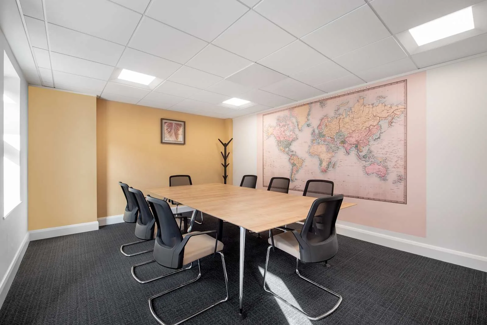 Regus NEWBURY, Oxford House, Meeting room for 8 people, Newbury