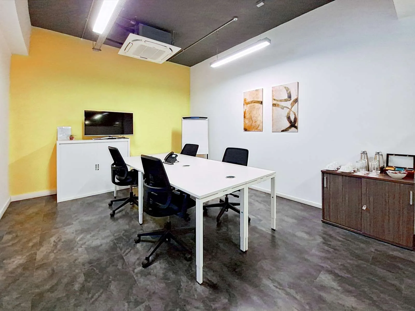 Regus Nicosia, 121 Prodromou Avenue, Αίθουσα συσκέψεων για 4 άτομα, Nicosia