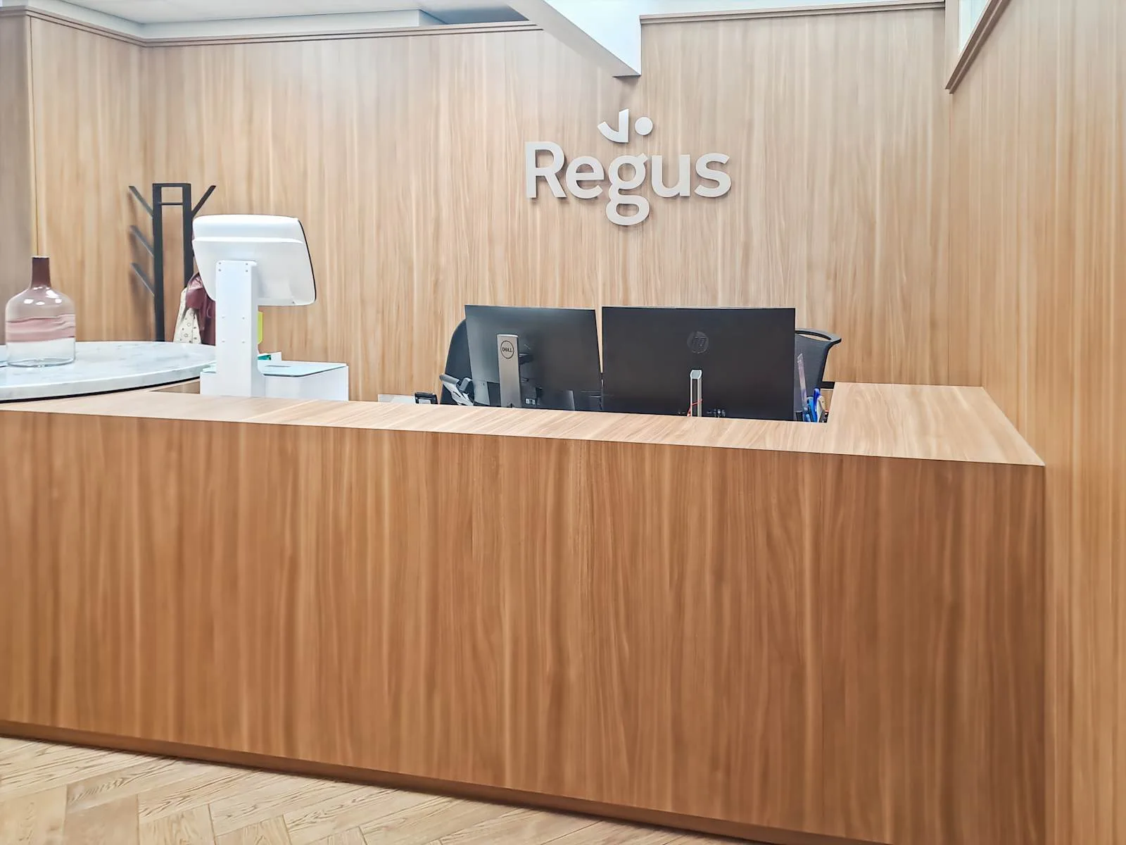 Regus Nijmegen, Oranjesingel, Receptie, Nijmegen