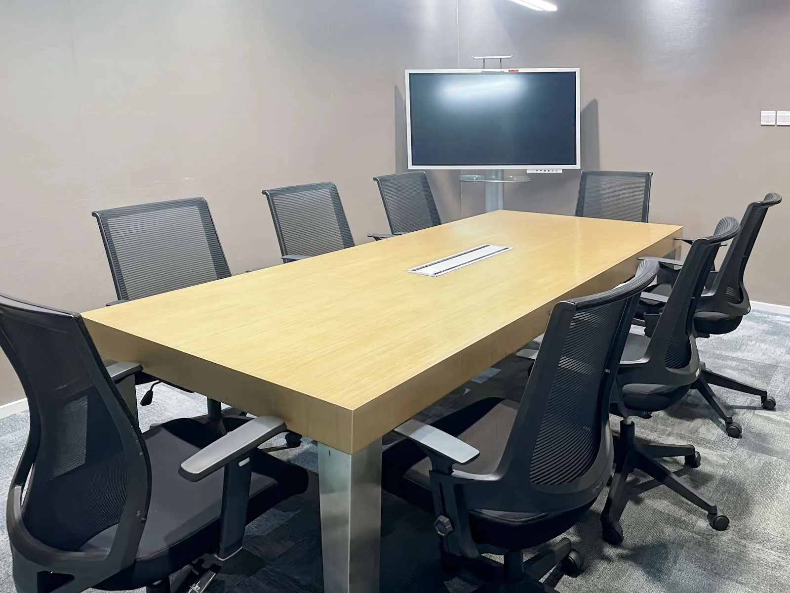 Regus NINGBO, Raffles City, Meeting room for 8 people, Ningbo