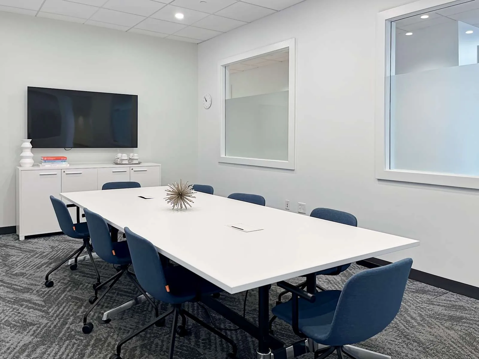 Regus NJ, Englewood - W Palisade Ave, Meeting room for 8 people, Englewood, NJ