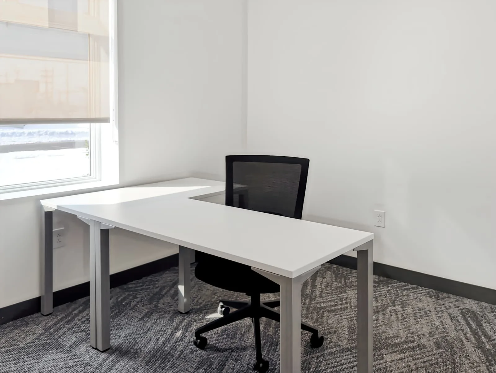 Regus NJ, Lawrence - US Highway 1, Private office, 1 desk, Lawrence, NJ