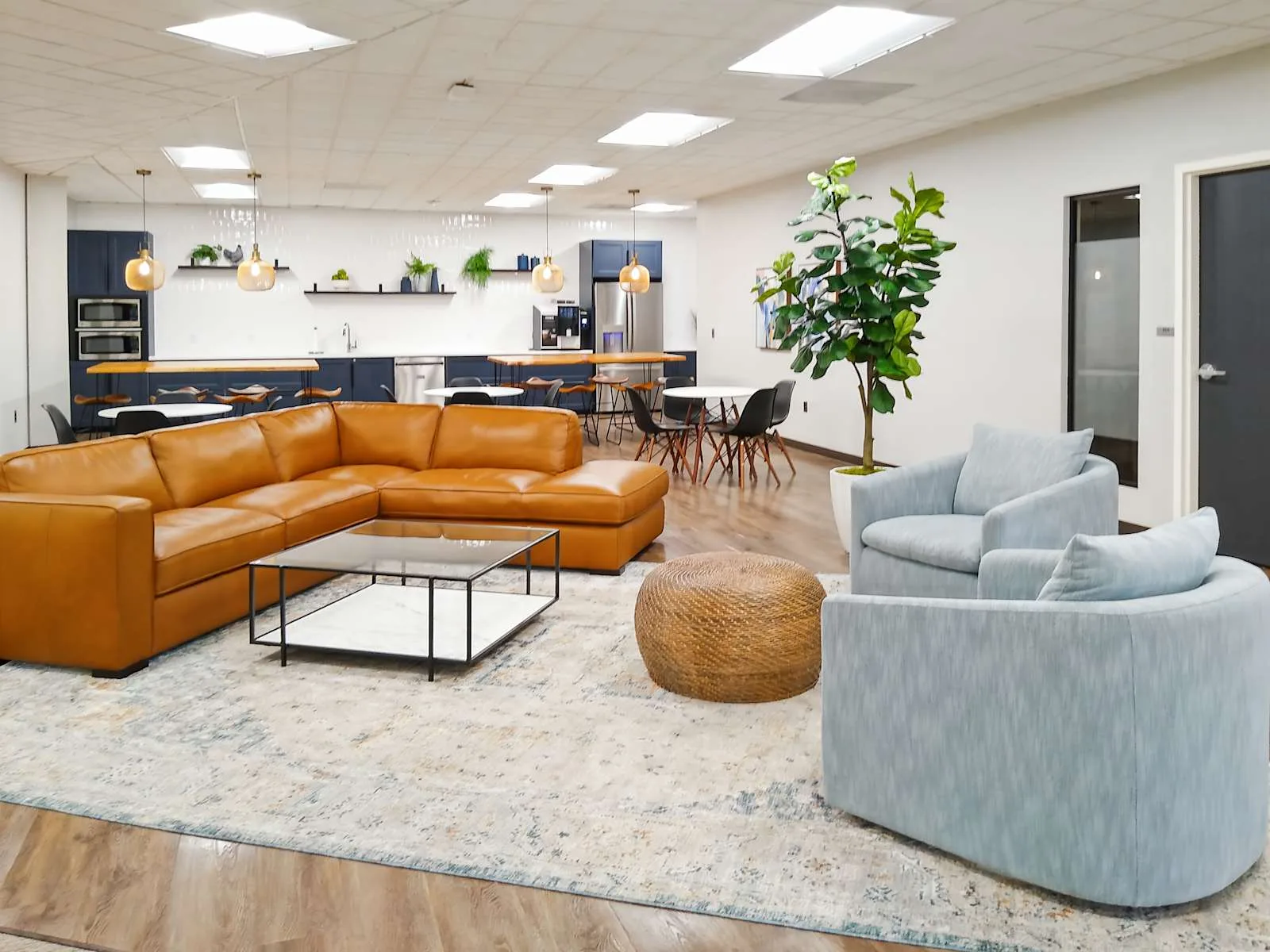 Regus NJ, Parsippany - Rt 10, Lounge, Parsippany, NJ