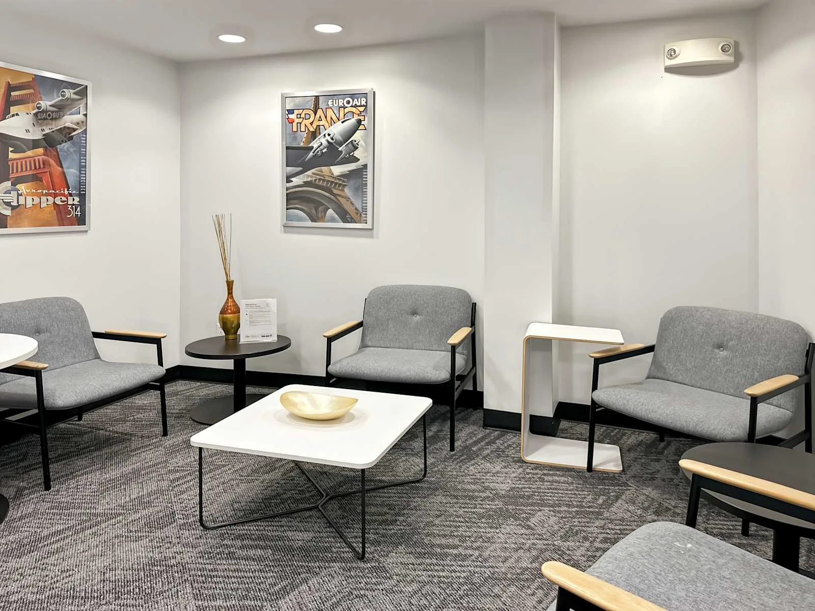 Regus NJ, Princeton - Carnegie Center, Lounge, Princeton, NJ