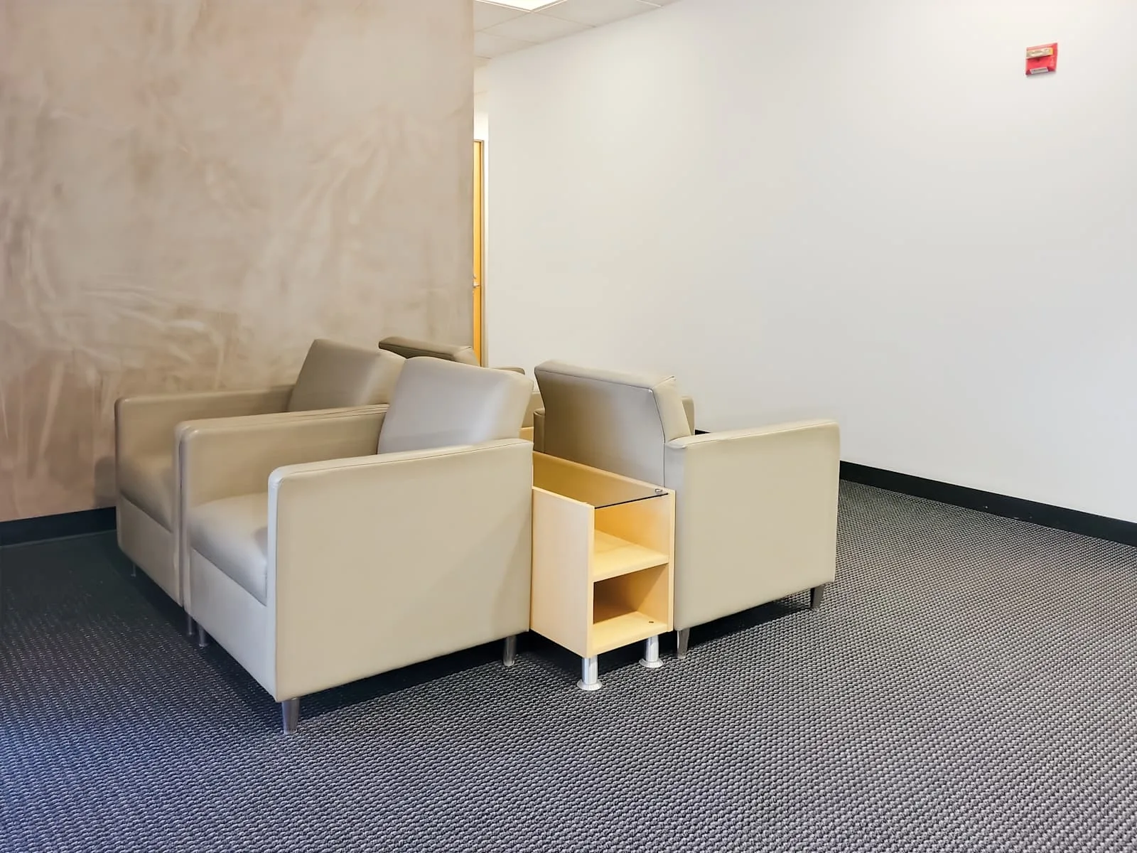 Regus NJ, Princeton - Overlook, Lounge, Princeton, NJ