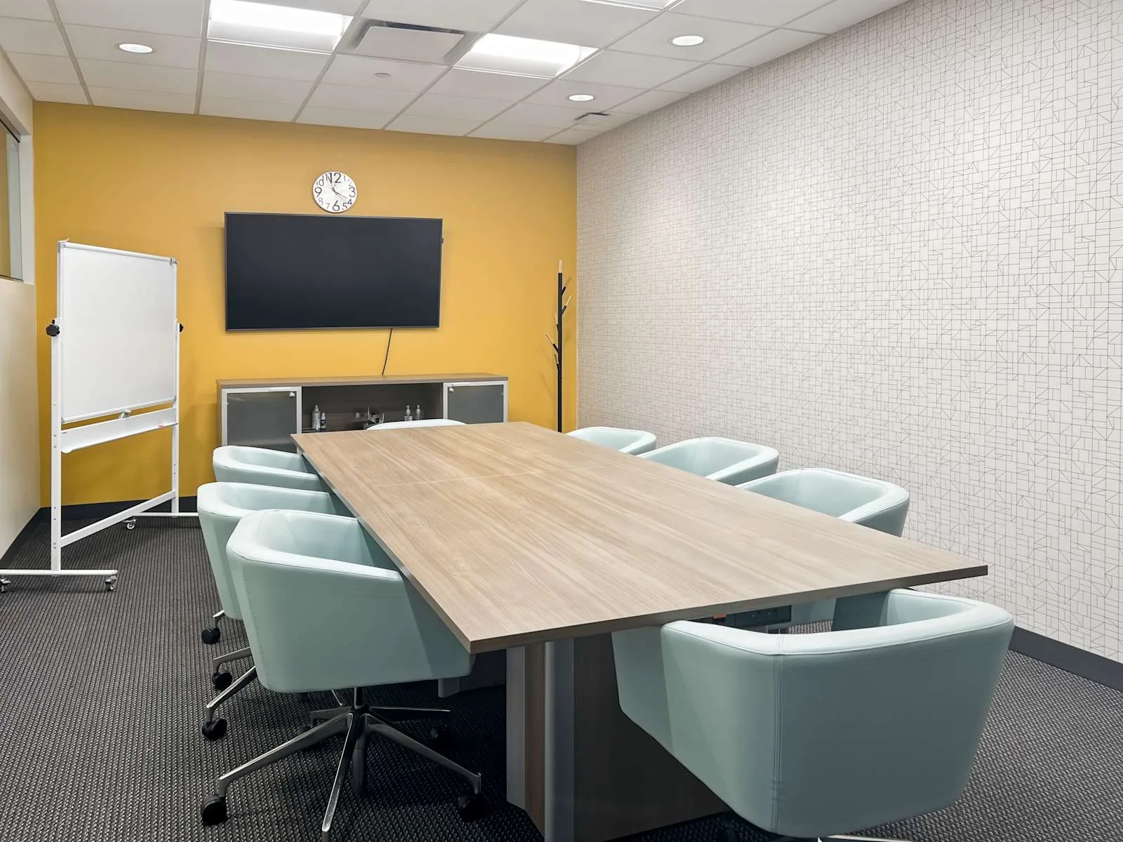 Regus NJ, Short Hills - 830 Morris Turnpike, Meeting room for 8 people, Short Hills, NJ