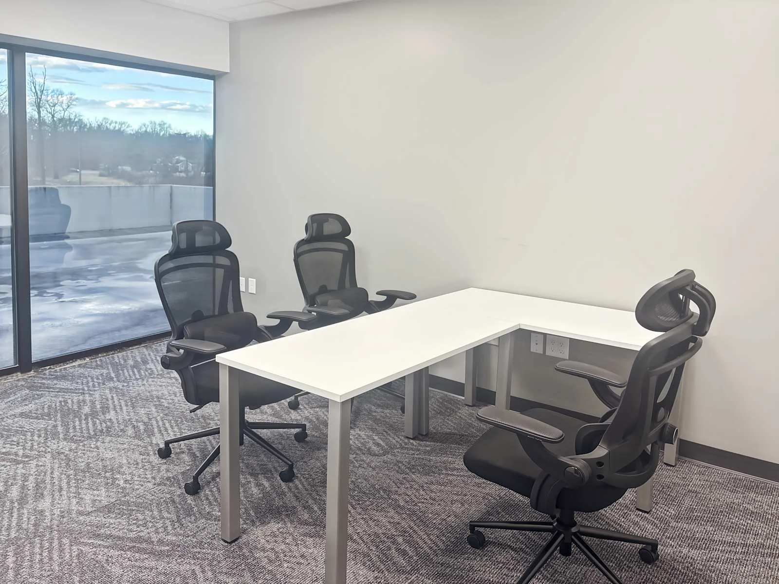 Regus NJ, South Brunswick - Cornwall Rd, Private office, 3 desks, South Brunswick, NJ