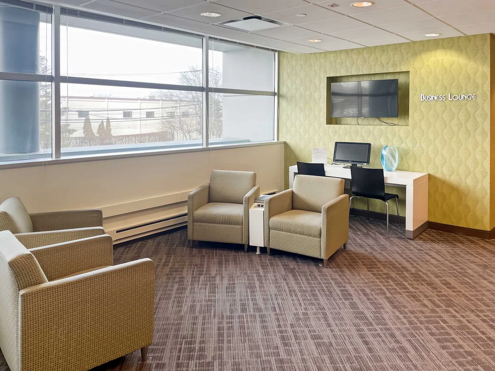 Regus NJ, Totowa - Riverview Drive, Lounge, Totowa, NJ