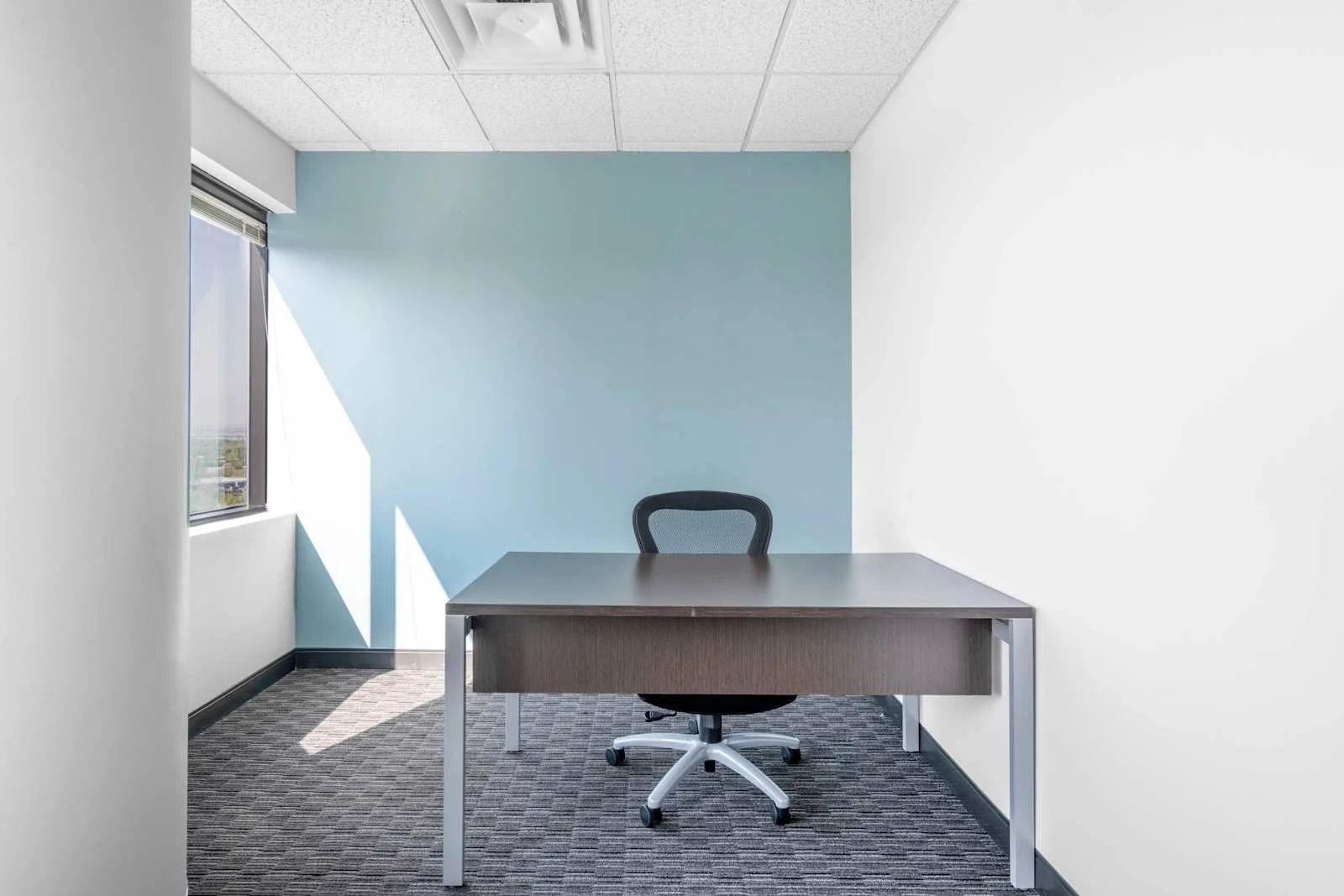 Regus NM, Albuquerque - 500 Marquette Avenue, Private office, 1 desk, Albuquerque, NM