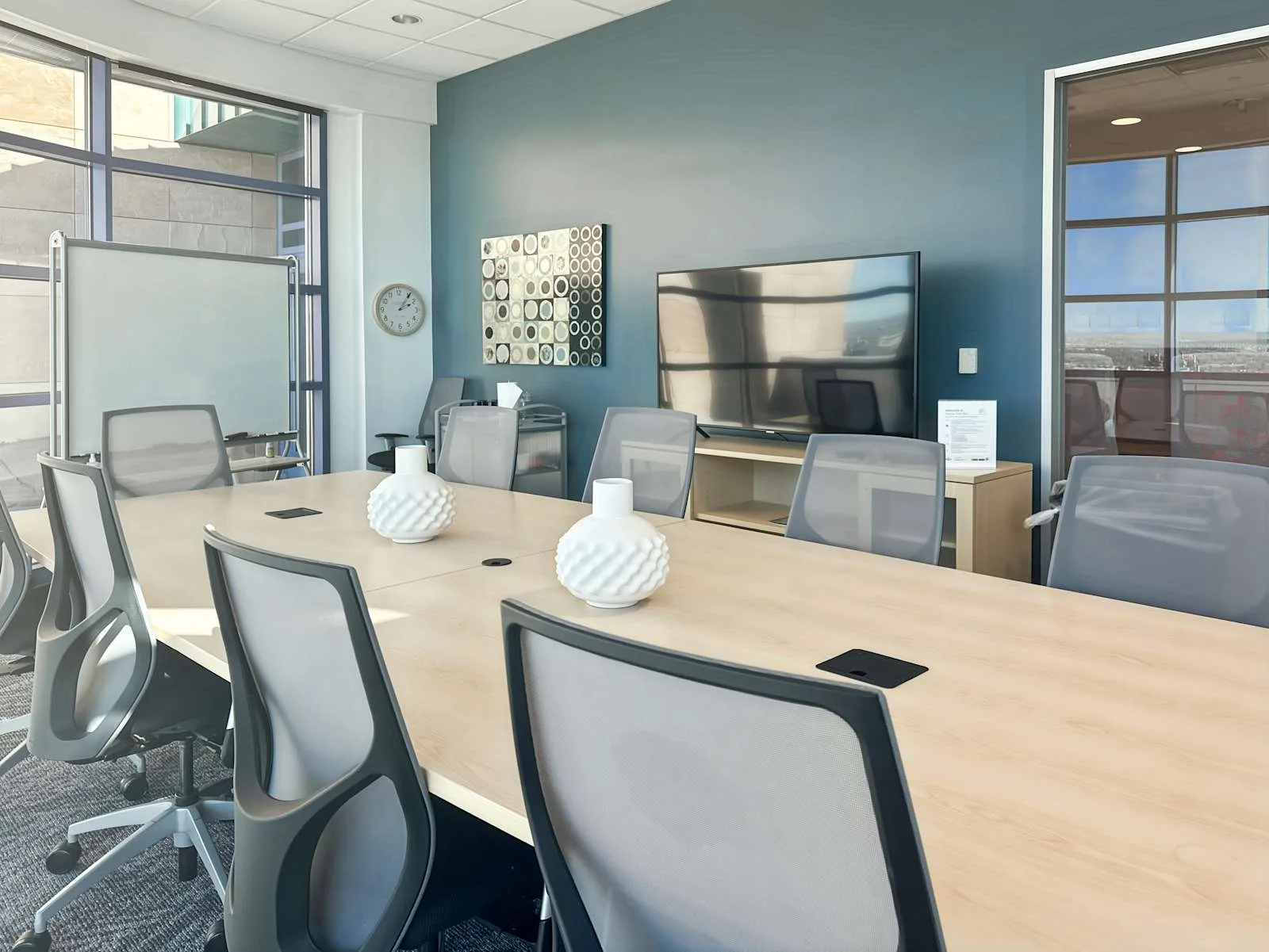 Regus NM, Albuquerque - One Sun Plaza, Meeting room for 8 people, Albuquerque, NM