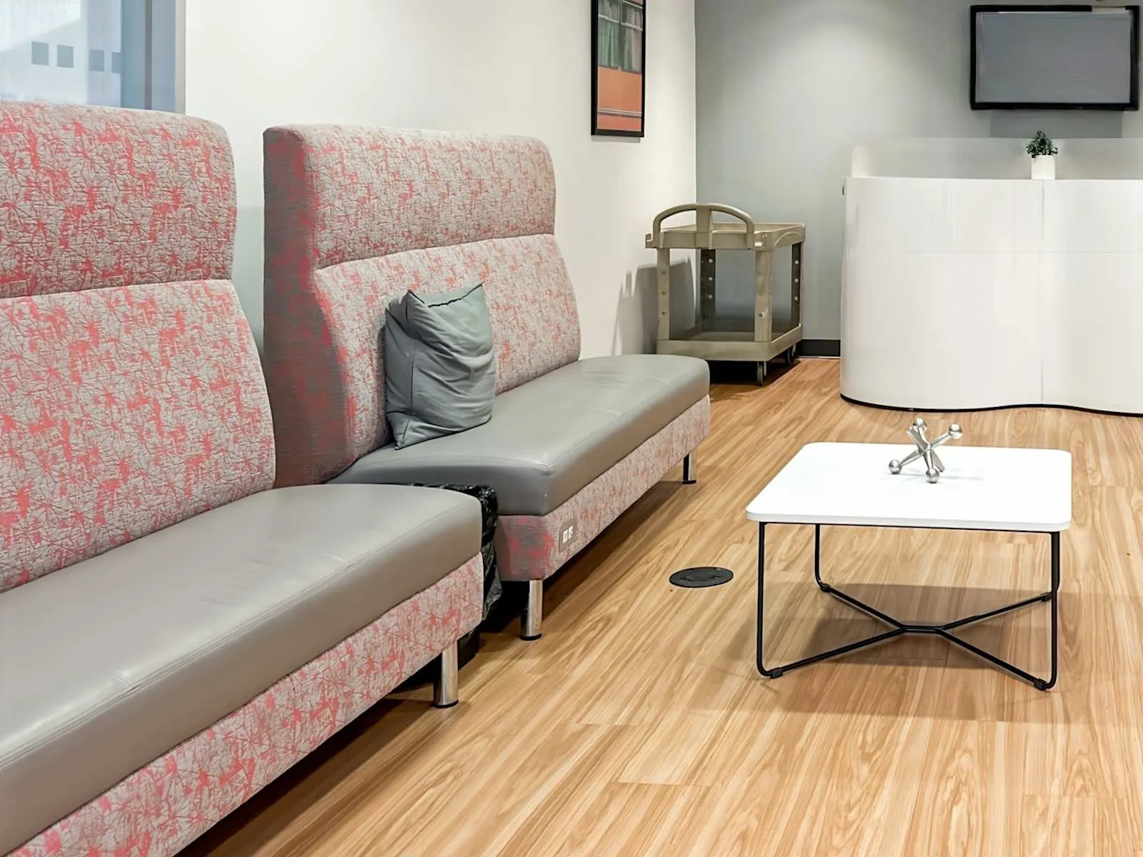 Regus NM, Albuquerque - One Sun Plaza, Reception, Albuquerque, NM