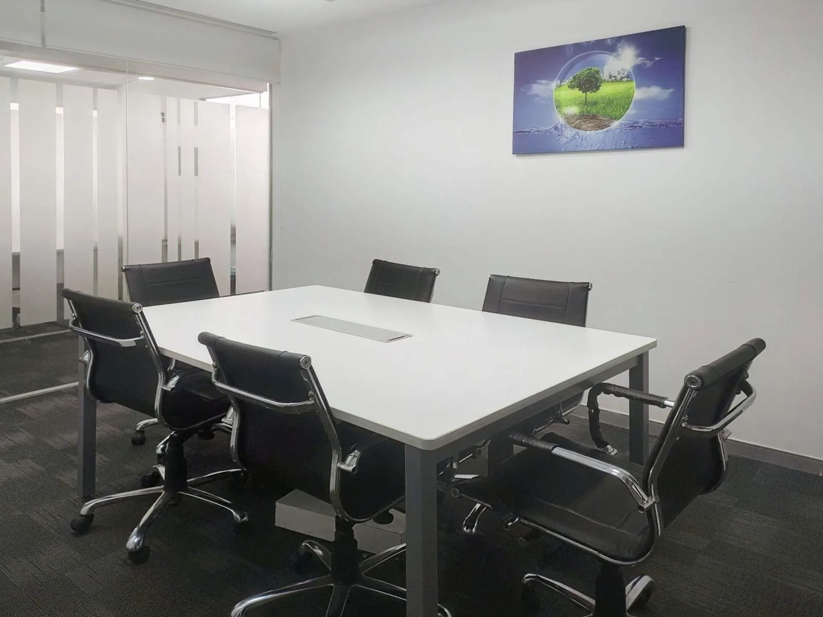 Regus NOIDA, Assotech, Meeting room for 6 people, Noida
