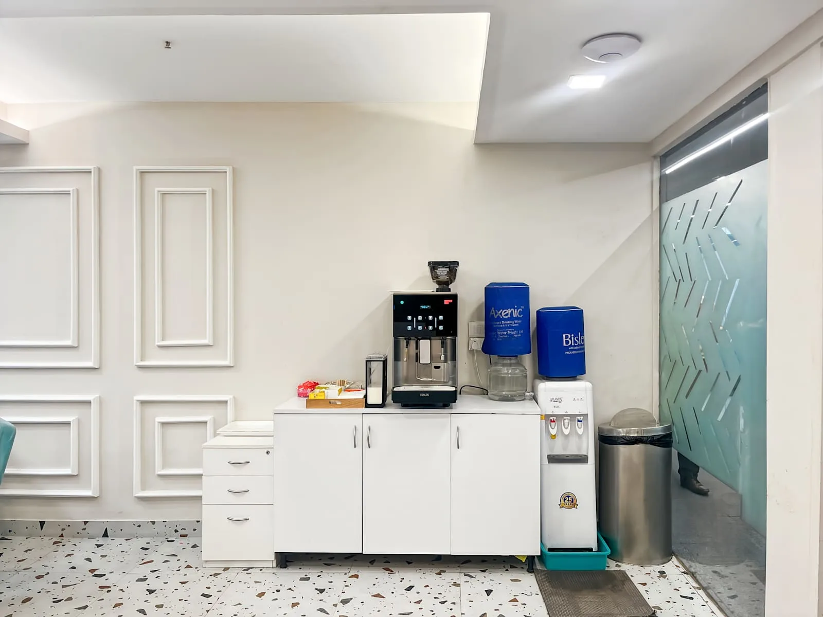 Regus Noida, Aykon Tower, रसोई, नोएडा