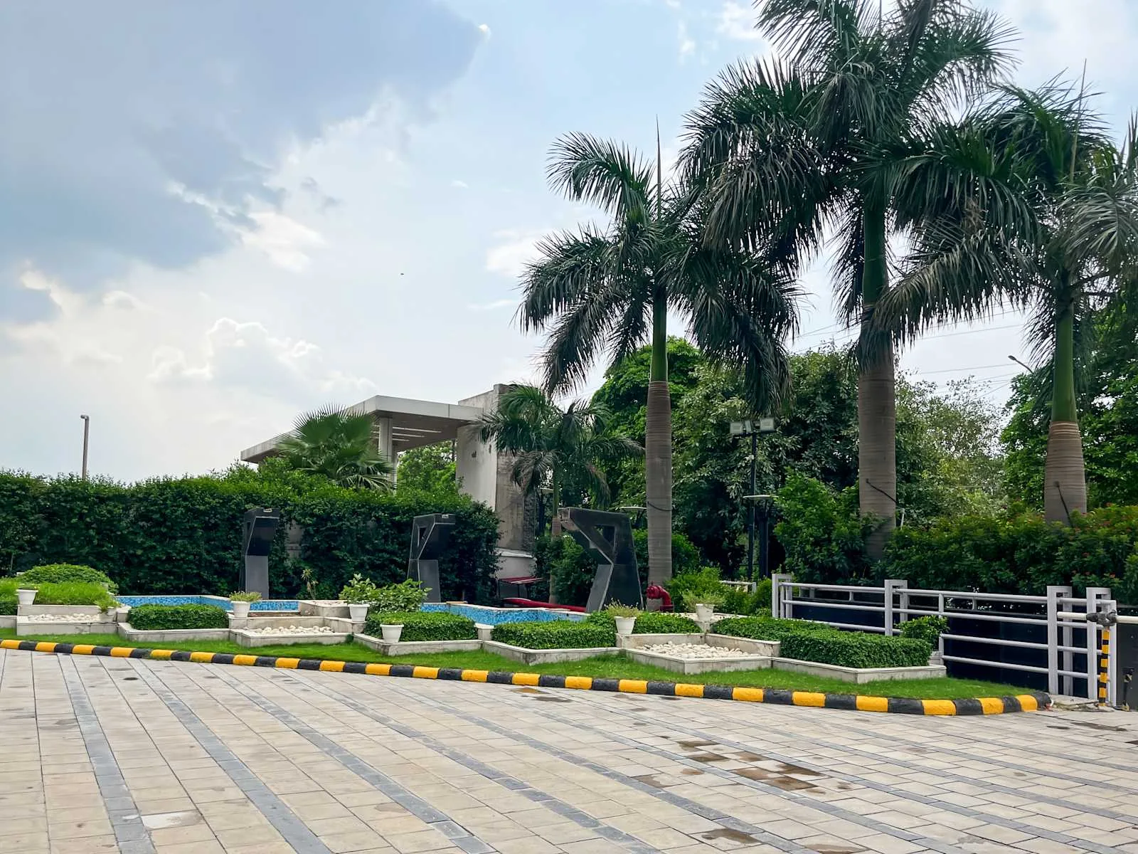 Regus Noida, Aykon Tower, छत और बाहरी क्षेत्र, नोएडा