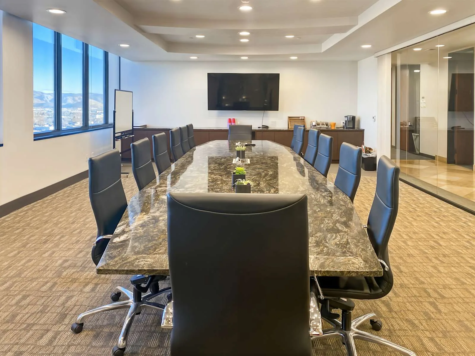 Regus NV, Reno - 300 E 2nd St, Meeting room for 14 people, Reno, NV
