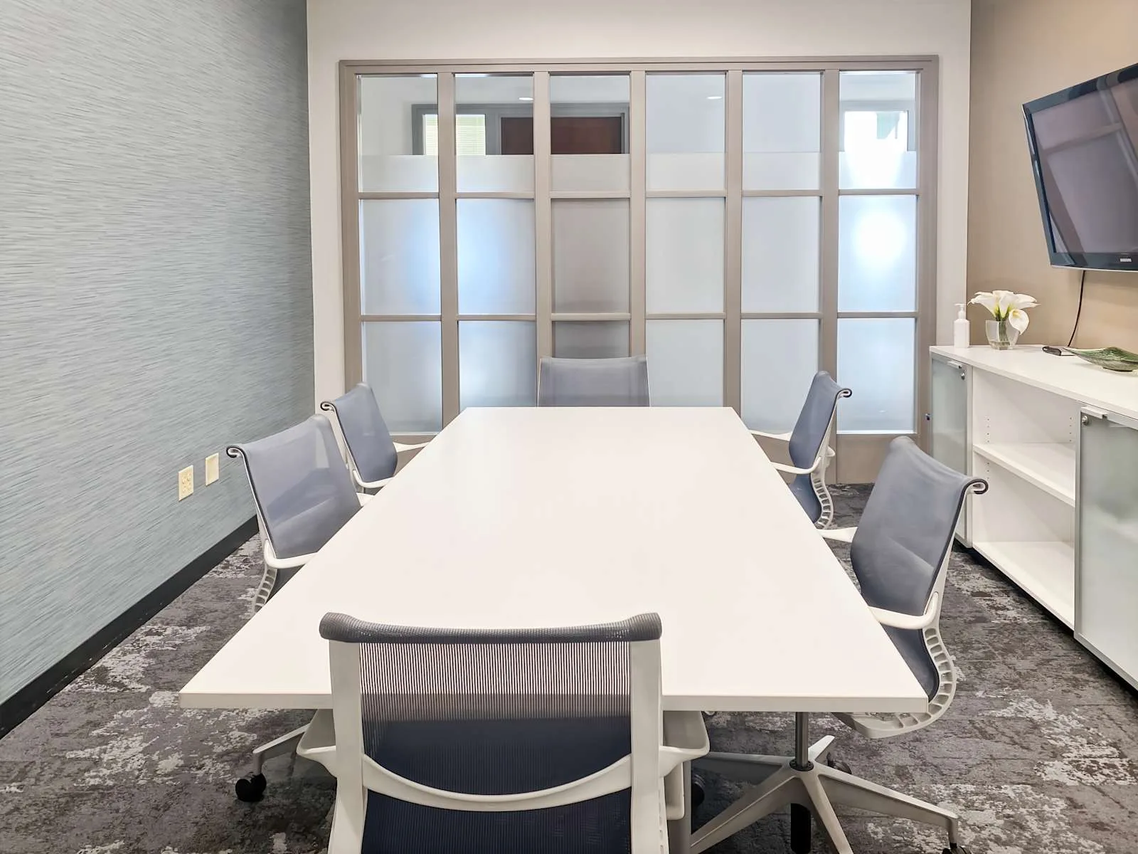 Regus NV, Reno - Downtown Reno, Meeting room for 6 people, Reno, NV