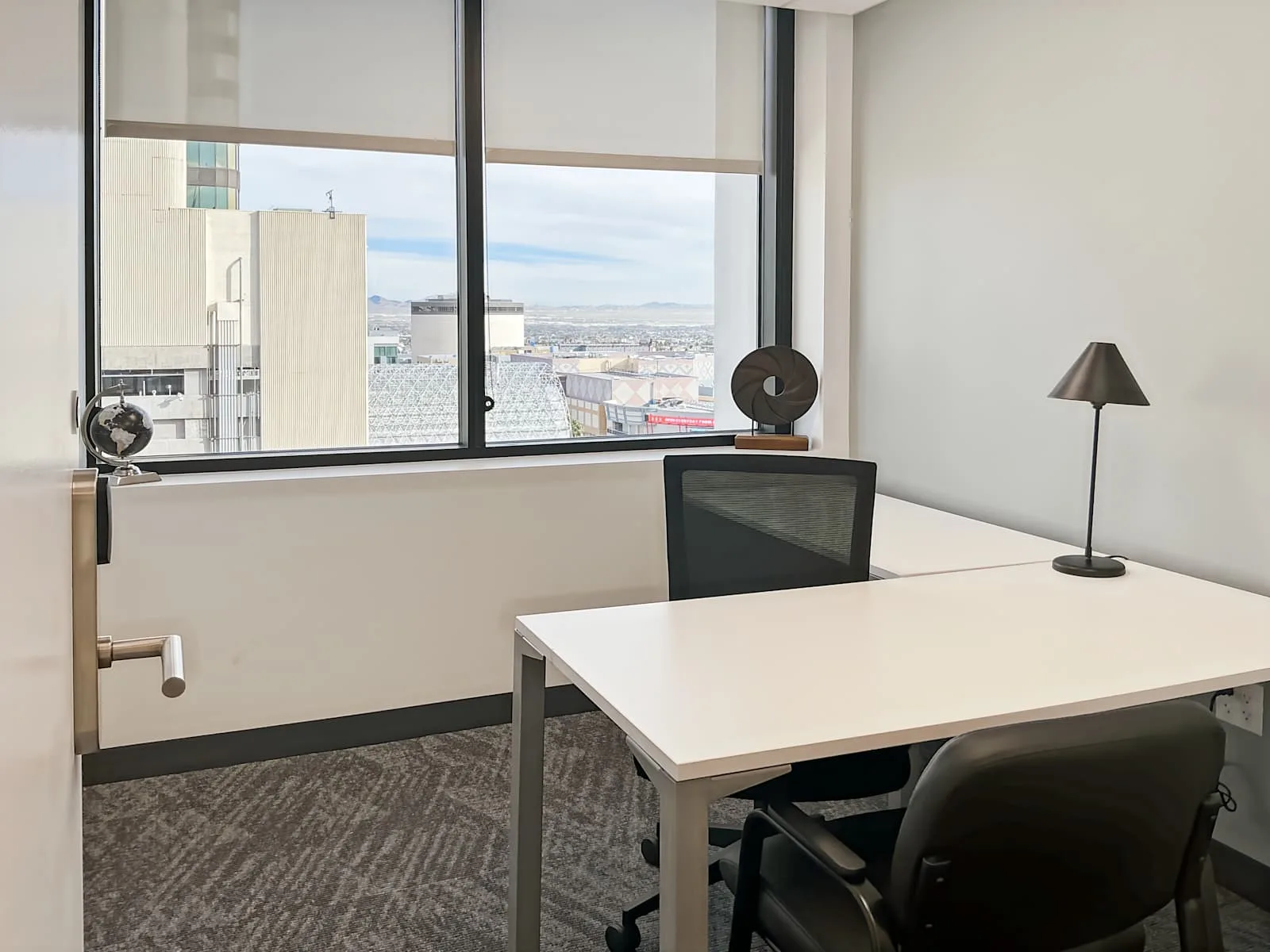 Regus NV, Las Vegas - E Carson St, Private office, 1 desk, Las Vegas, NV