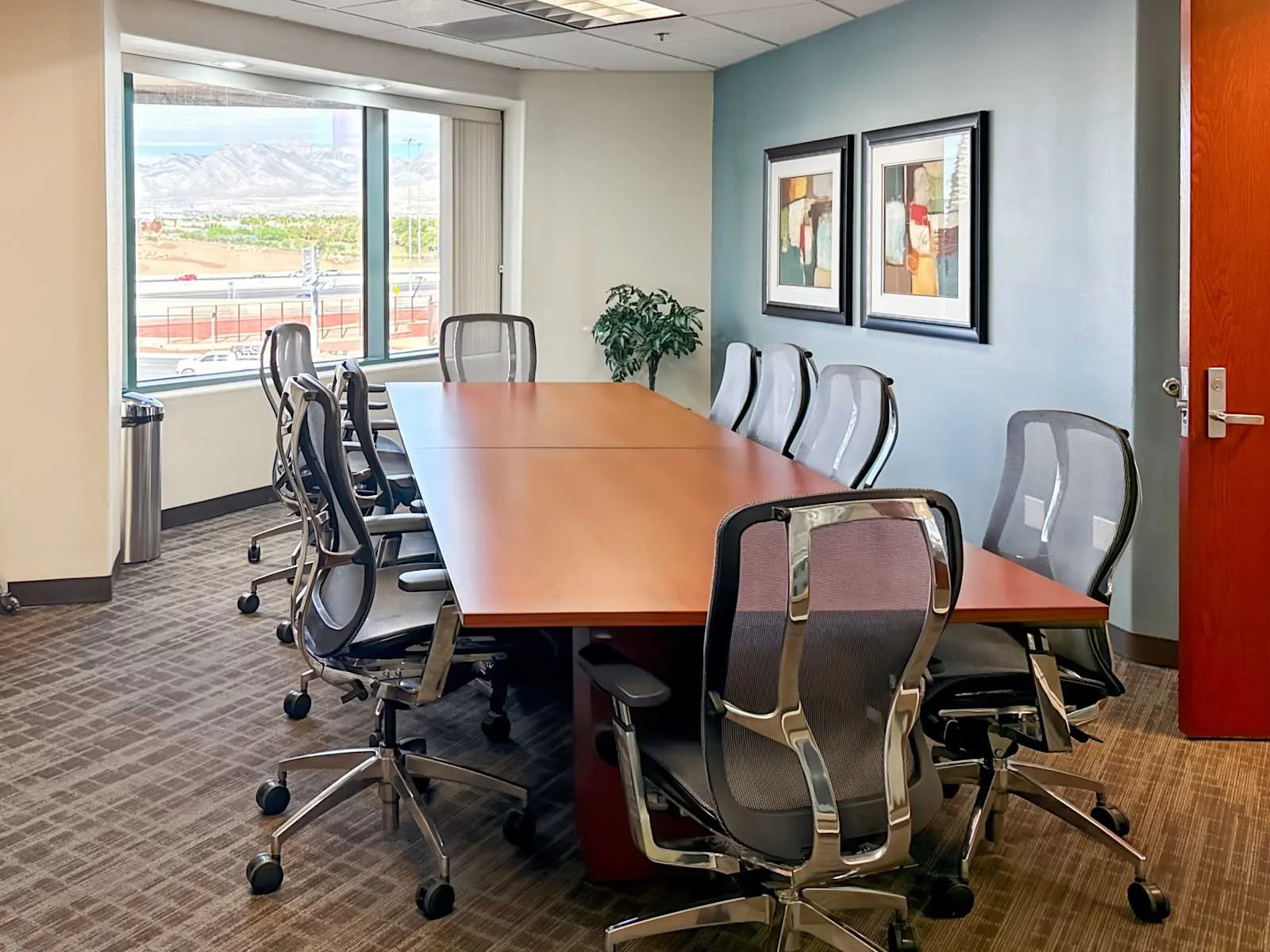 Regus NV, Las Vegas - Rainbow, Meeting room for 10 people, Las Vegas, NV