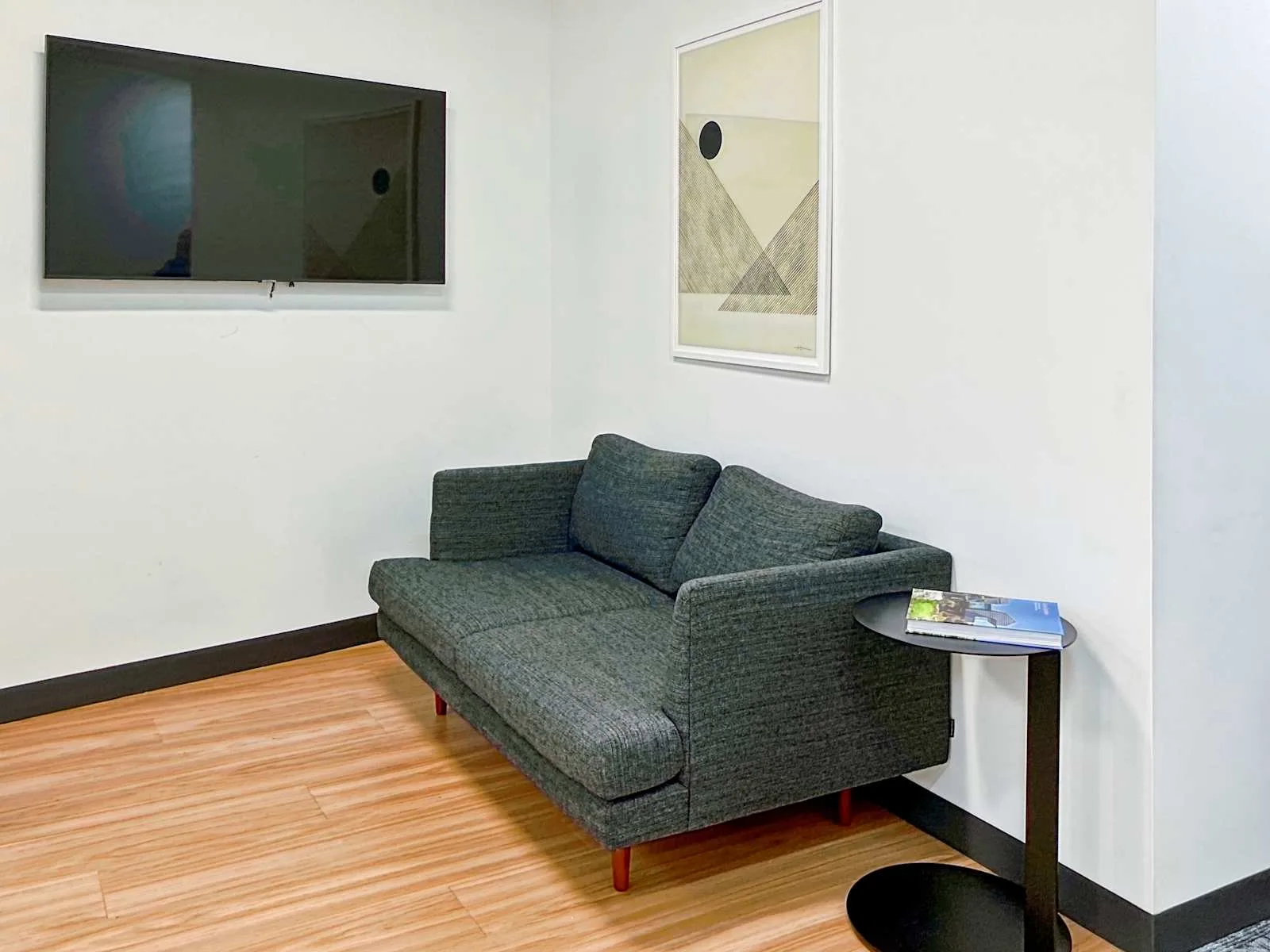 Regus NY, Bronx - Astor Avenue, Lounge, Bronx, NY
