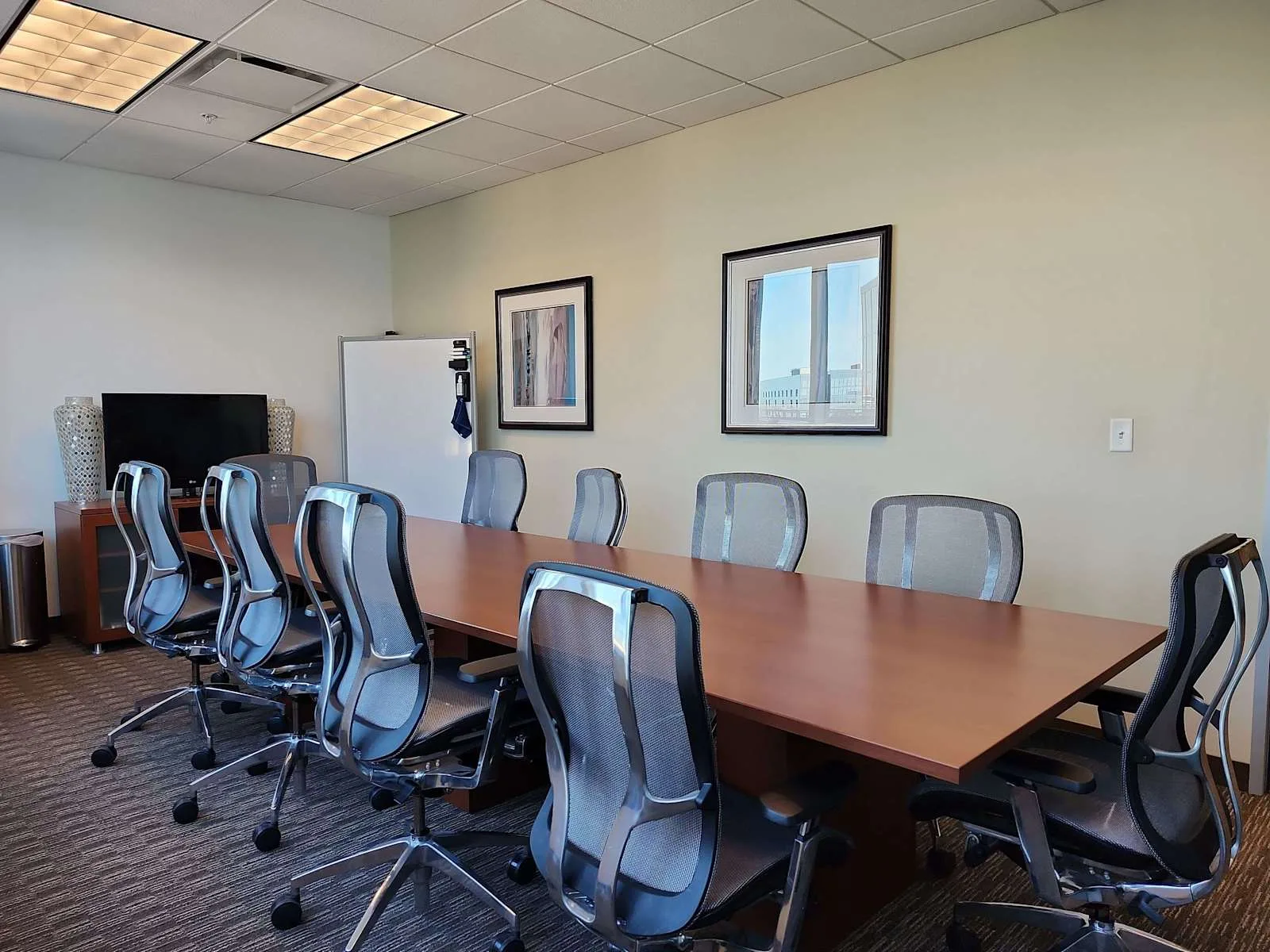 Regus NY, Buffalo - Key Center - Downtown, Meeting room for 10 people, Buffalo, NY