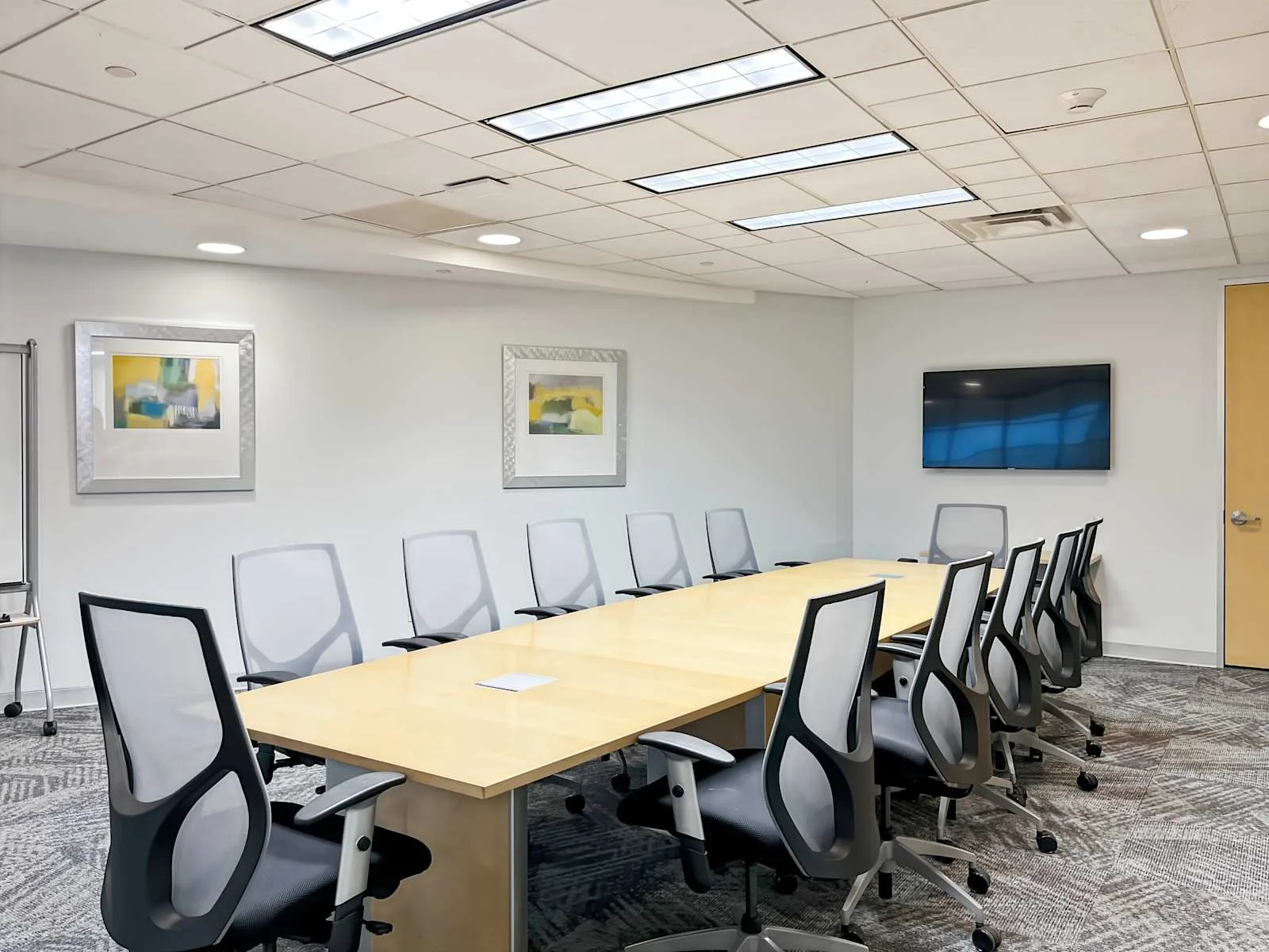 Regus NY, Hauppauge - 150 Motor Parkway, Meeting room for 14 people, Hauppauge, NY