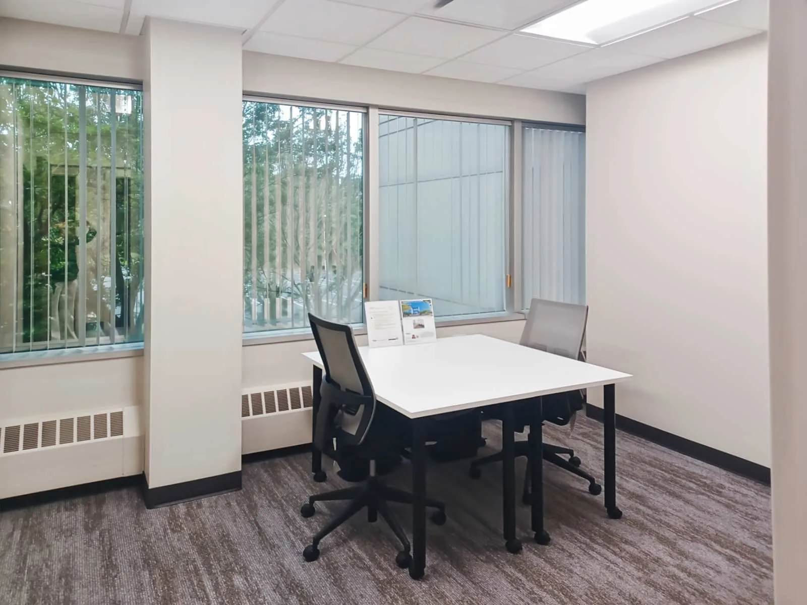 Regus NY, Hauppauge - Veterans Memorial Highway, Private office, 3 desks, Hauppauge, NY