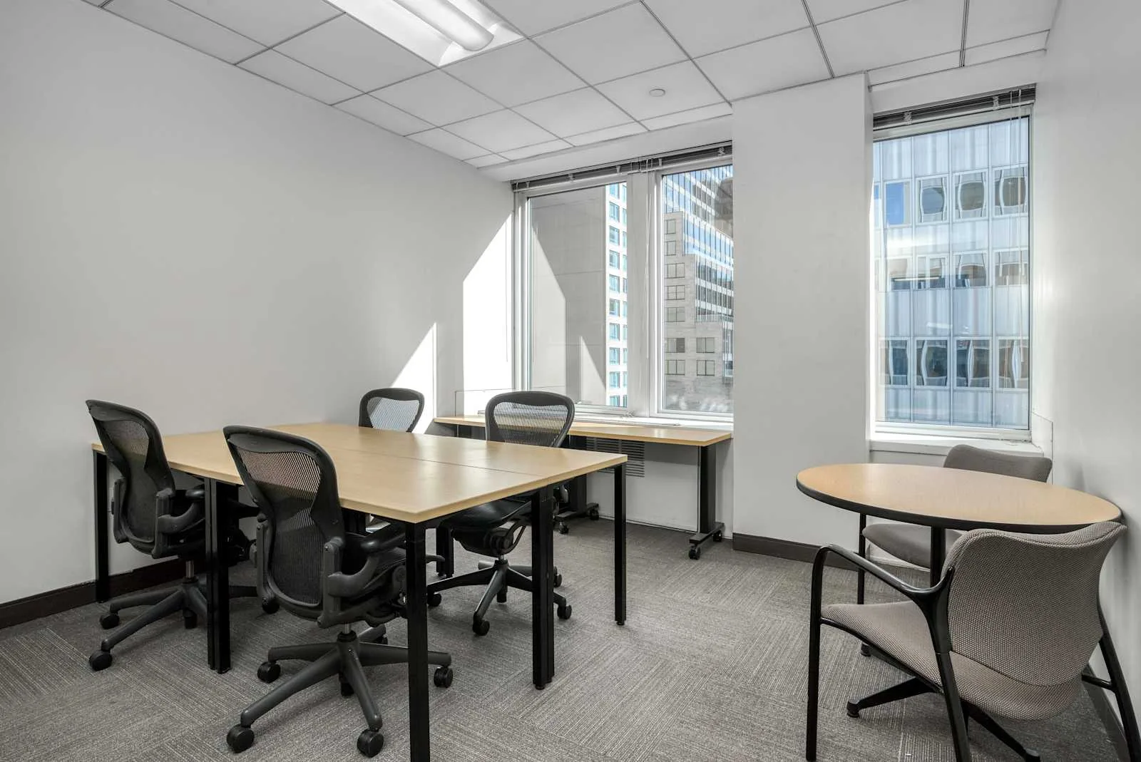 Regus NY, Manhattan Midtown - 260 Madison, Private office, 4 desks, New York, NY