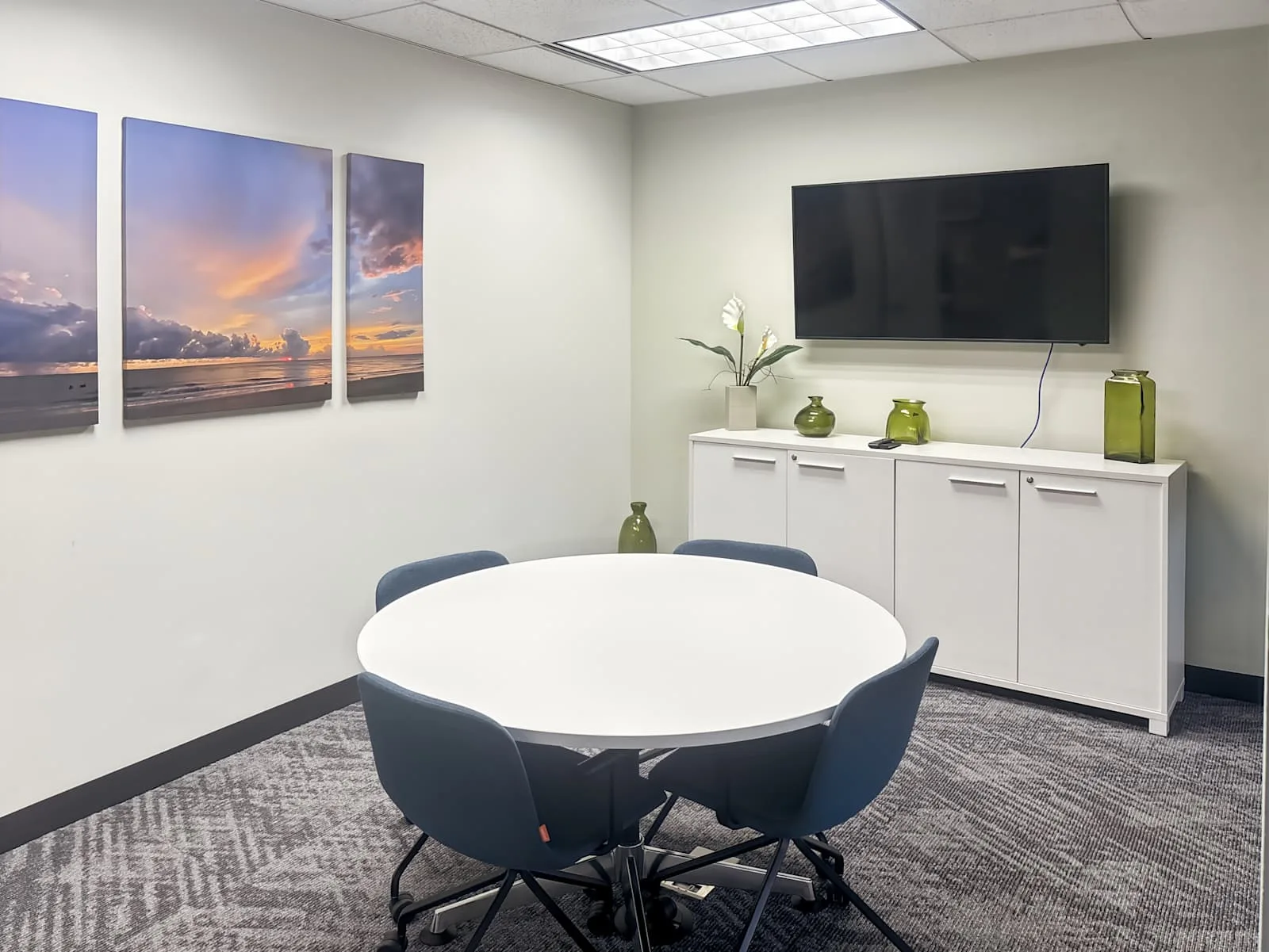 Regus NY, Melville - Broadhollow Rd, Meeting room for 4 people, Melville, NY