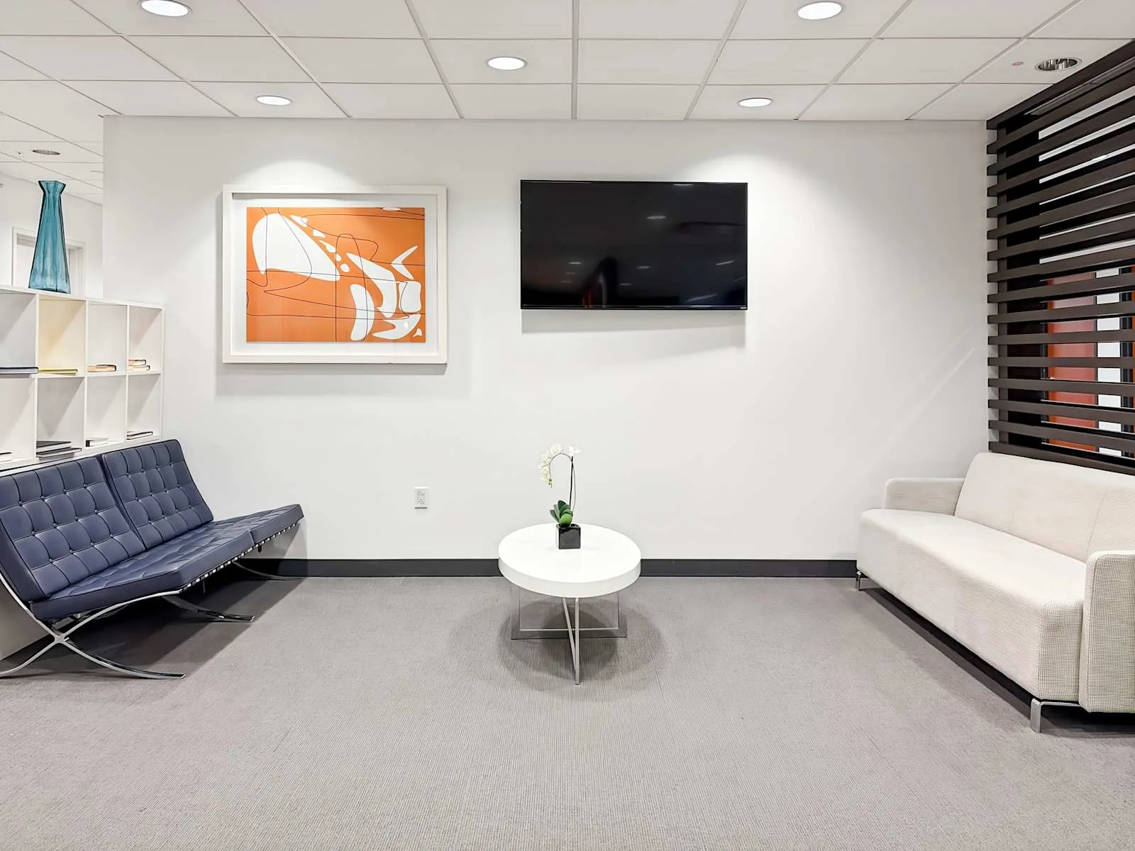 Regus NY, New York - 1325 Avenue of Americas, Lounge, New York, NY