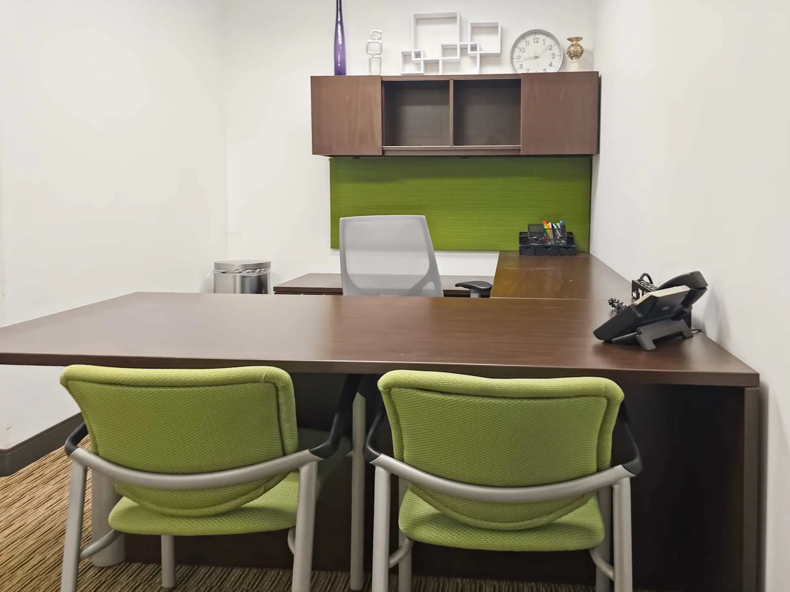 Regus NY, New York City - 600 Third Avenue, Private office, 1 desk, New York, NY
