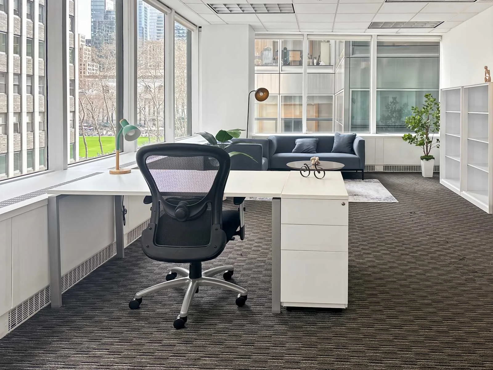 Regus NY, New York City - Bryant Park, Private office, 1 desk, New York, NY