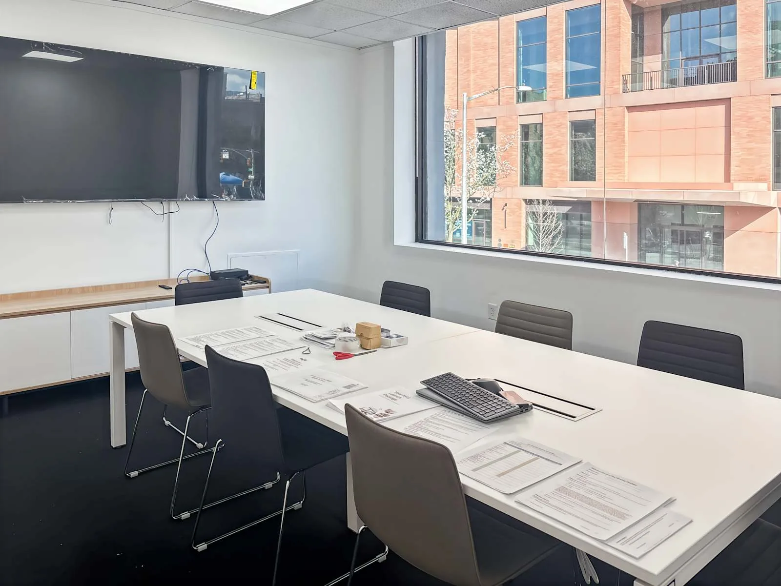 Regus NY, New York - W 125th St, Meeting room for 8 people, New York, NY