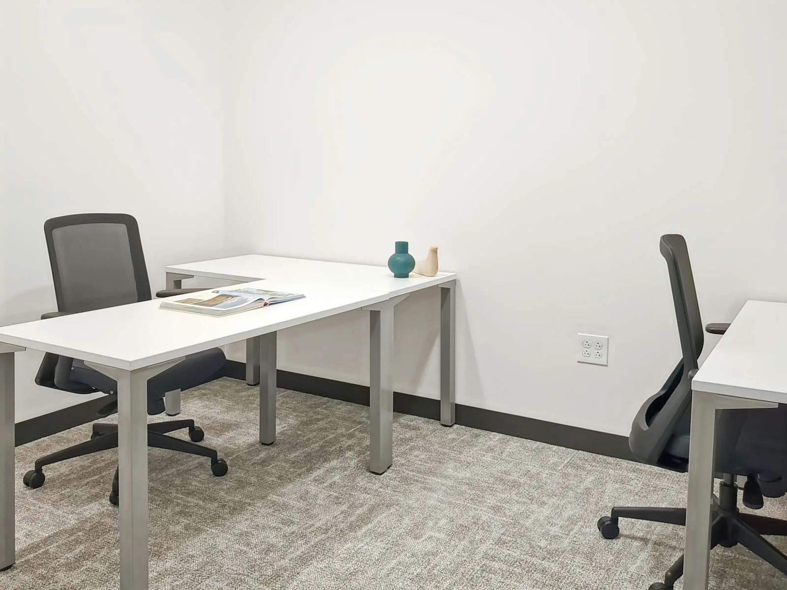 Regus OH, Canton - Champions Gtwy, Private office, 2 desks, Canton, OH