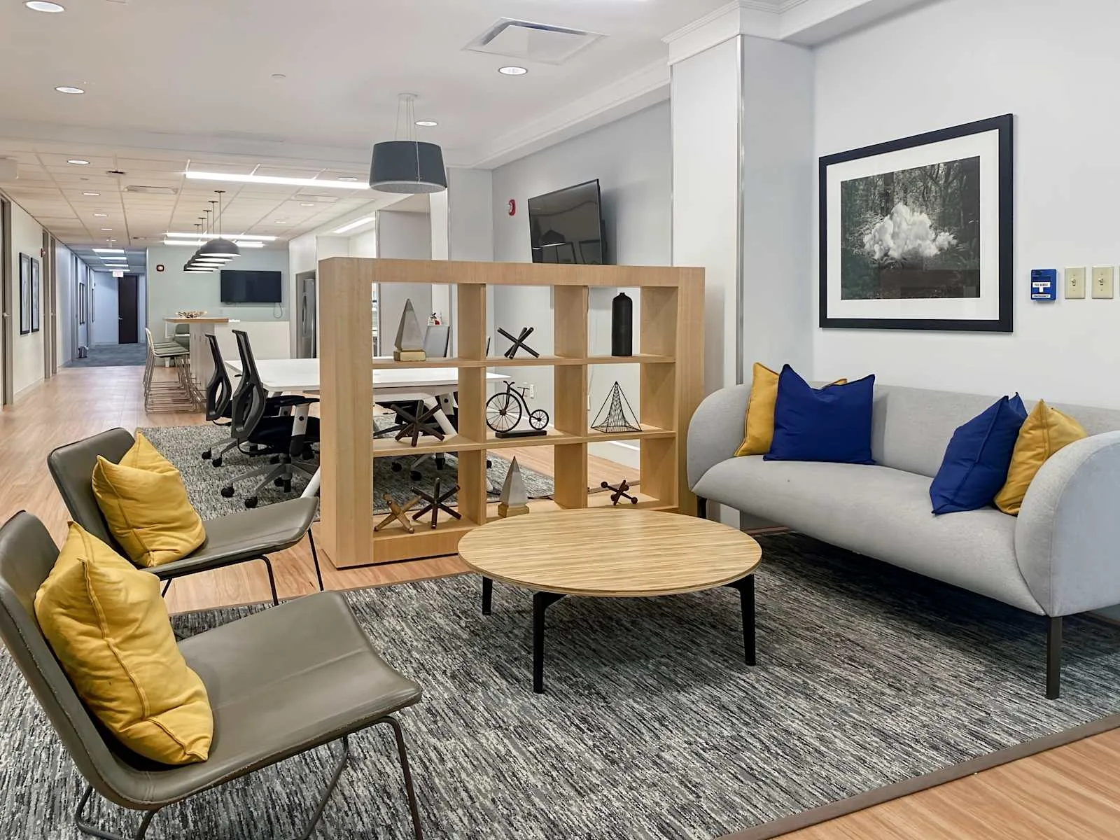 Regus OH, Cincinnati - Kenwood (HQ), Lounge, Sharonville, OH