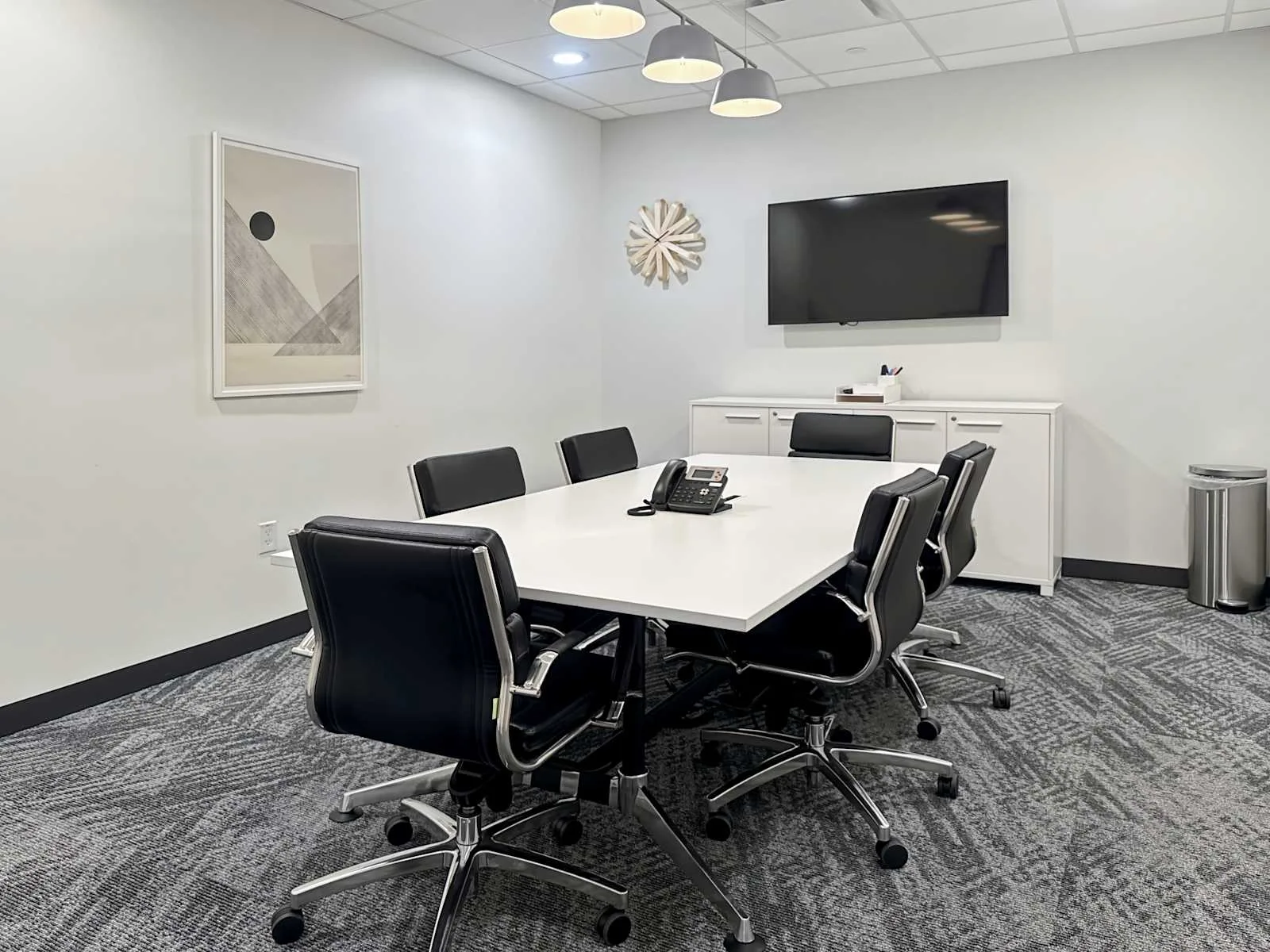 Regus OH, Columbus - N High St., Meeting room for 8 people, Columbus, OH
