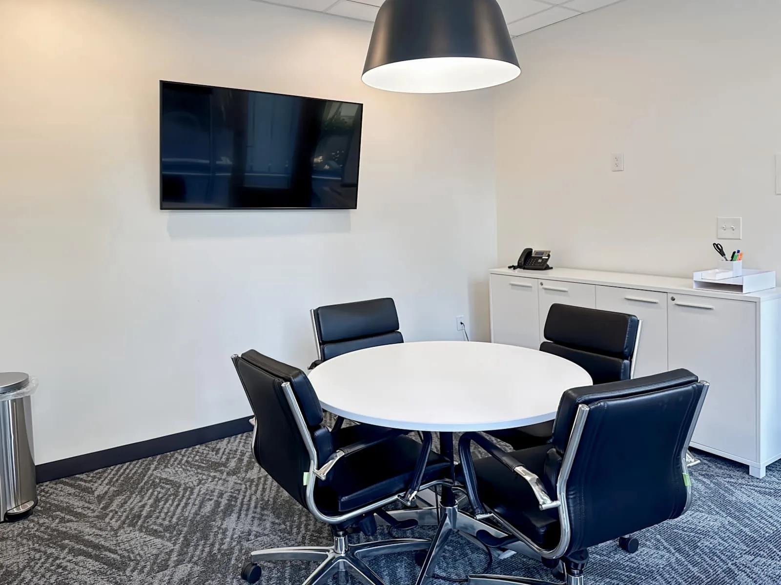Regus OH, Columbus - N High St., Meeting room for 4 people, Columbus, OH