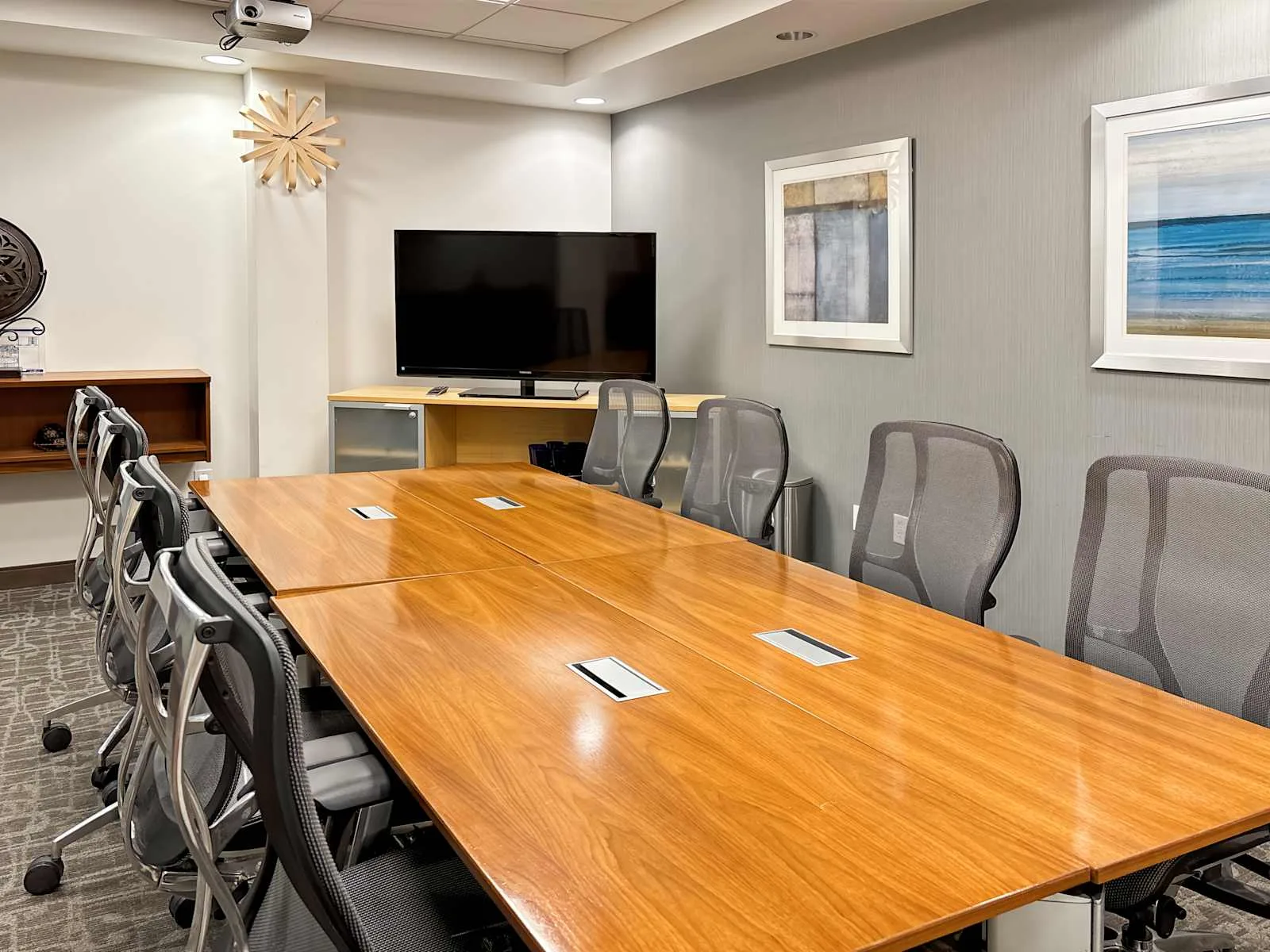 Regus OH, Dayton – Beavercreek Greene Town Center, Meeting room for 10 people, Beavercreek, OH