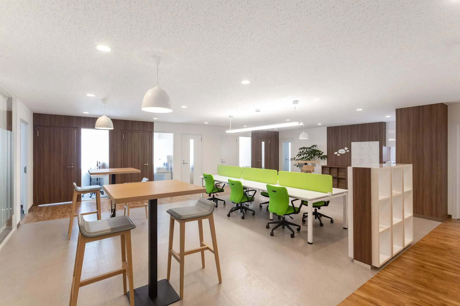 Regus OKINAWA, JR Kyushu Naha Building、オープンスペース、沖縄