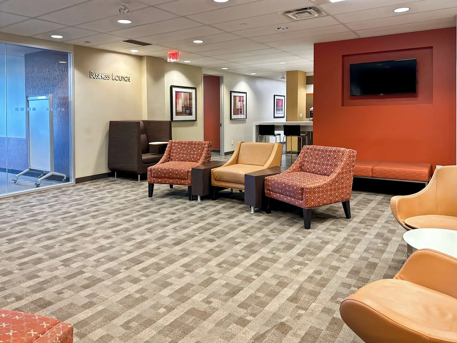 Regus ON, Brampton - Brampton County Court, Lounge, Brampton, ON
