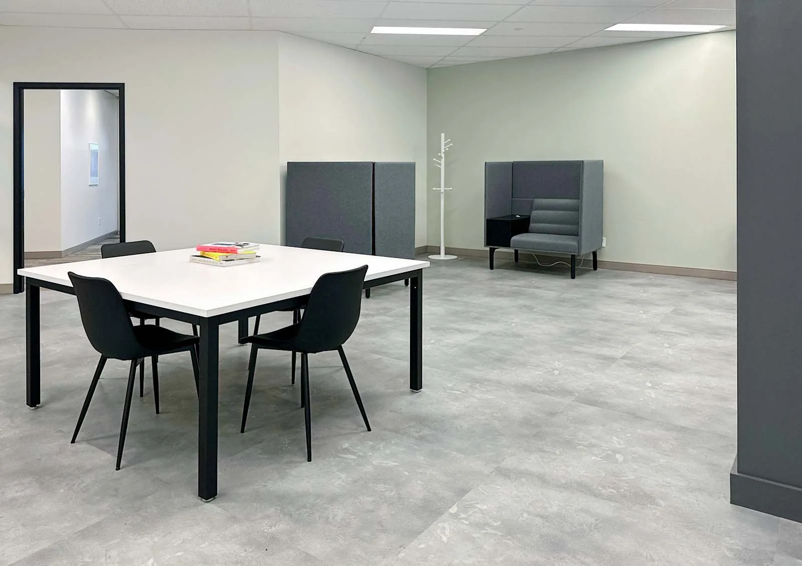 Regus ON, Cambridge - Water St North, Coworking space, Cambridge, ON