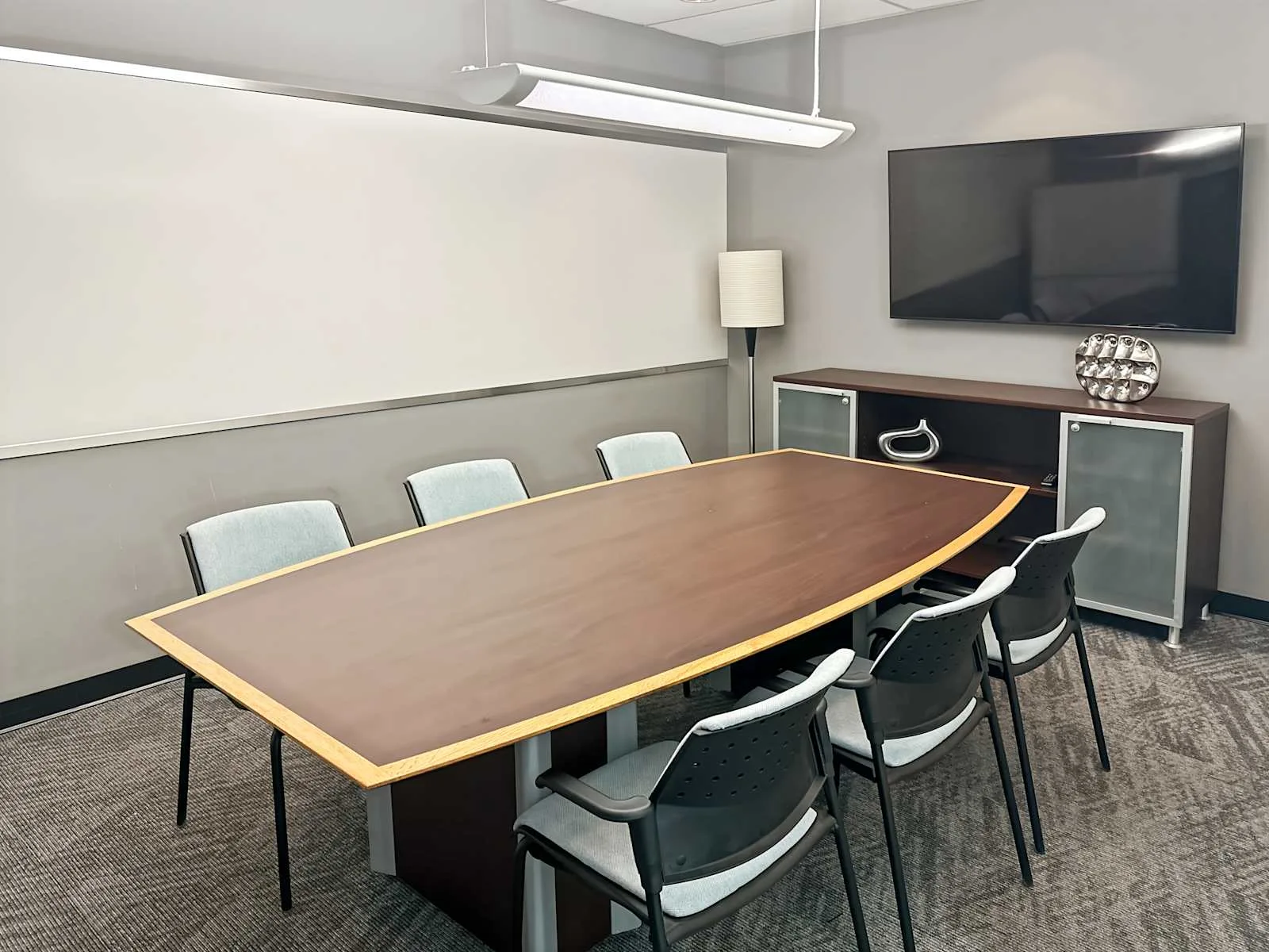 Regus ON, London – London City Centre, Salle de réunion 6 personnes, London, ON