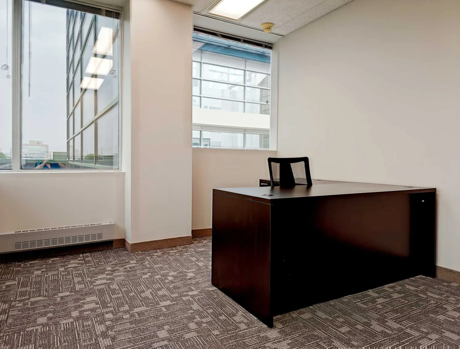 Regus ON, Markham - 7300 Warden Ave, Private office, 1 desk, Markham, ON