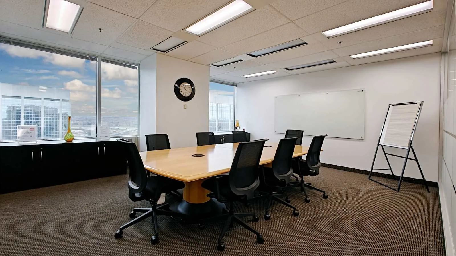 Regus ON, Mississauga - Robert Speck 4 (HQ), Meeting room for 8 people, Mississauga, ON