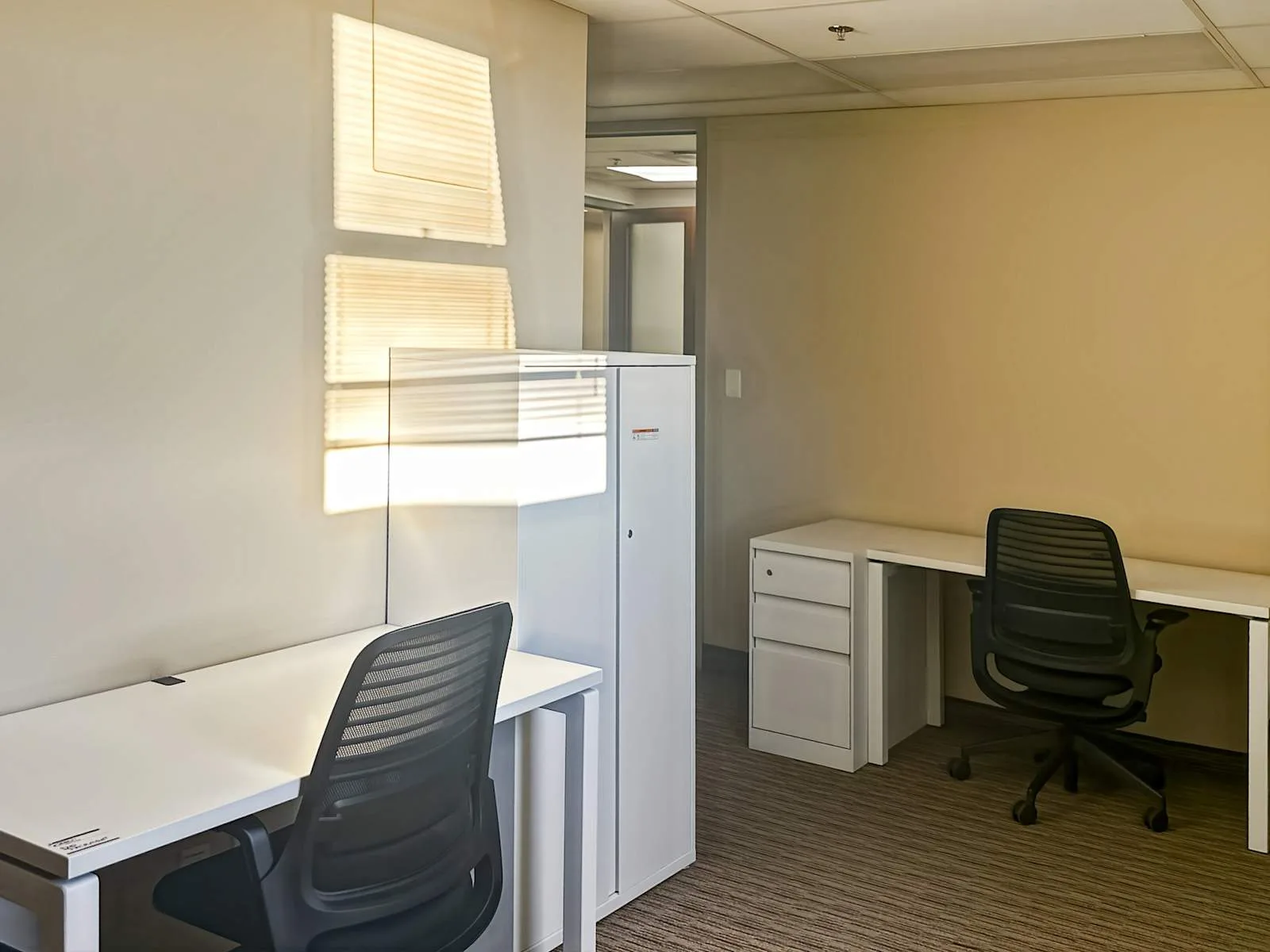 Regus ON, Ottawa – Fairmont Chateau Laurier, Private office, 2 desks, Ottawa, ON