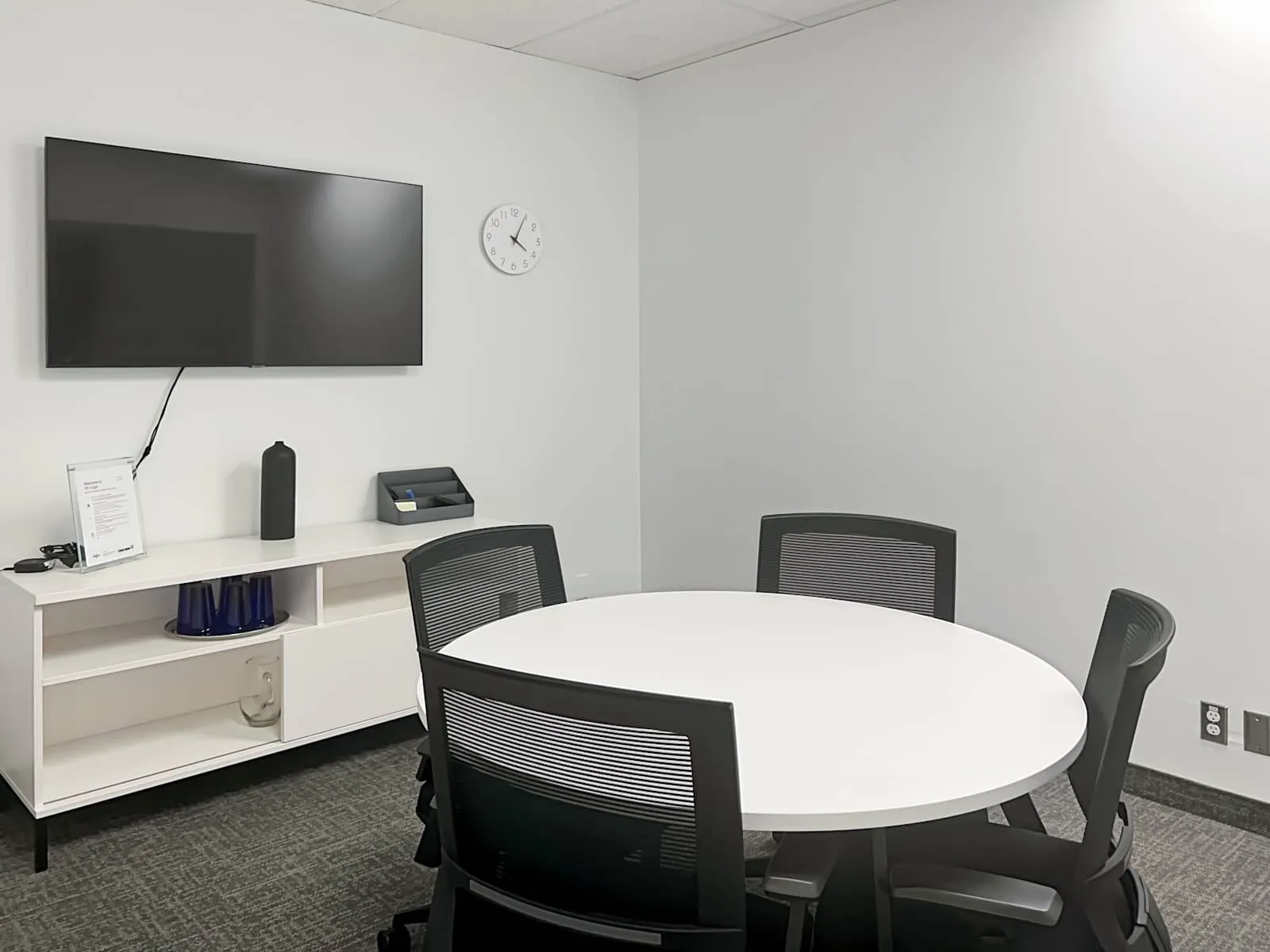 Regus ON, Ottawa - Lisgar St, Meeting room for 4 people, Ottawa, ON